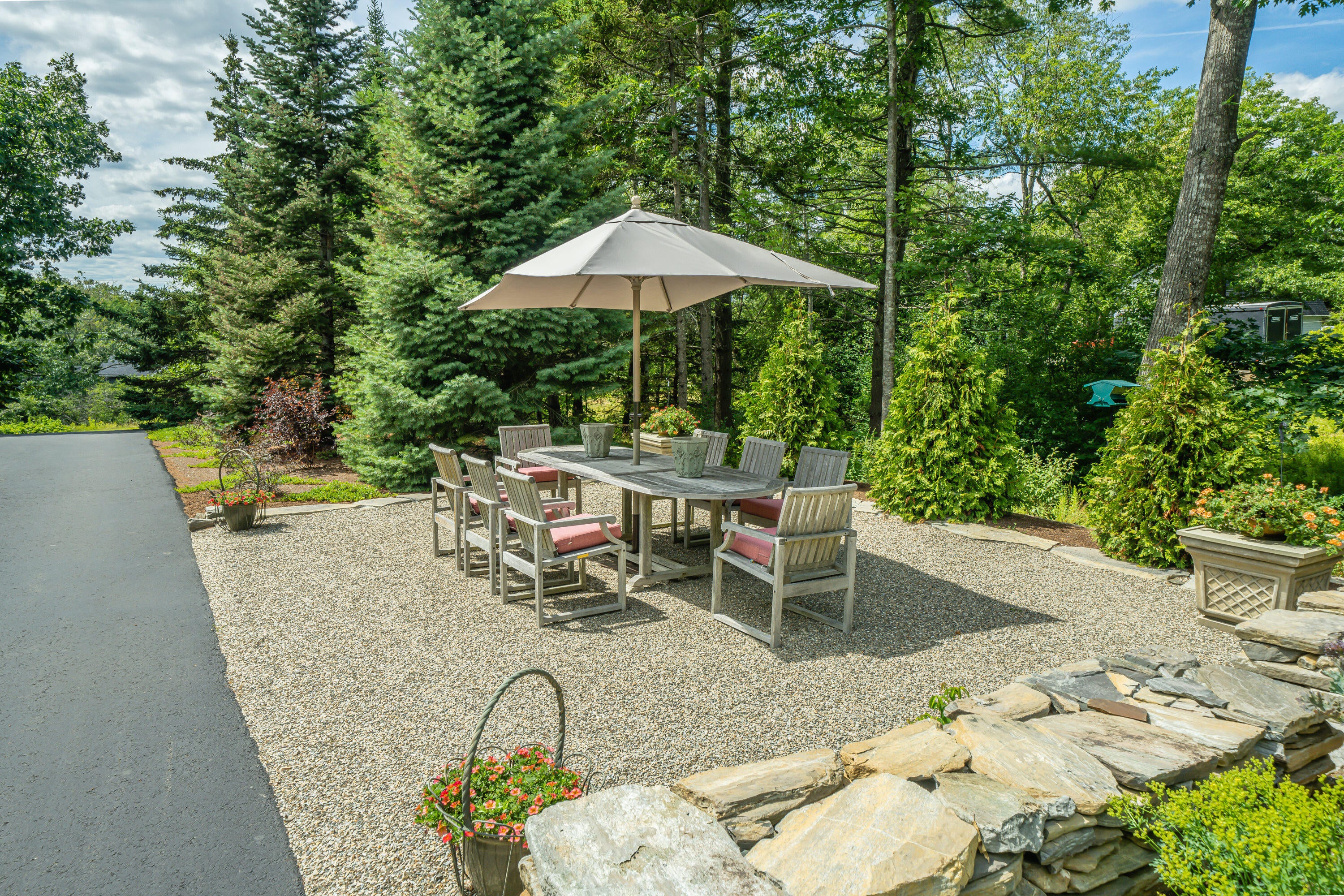Belfast, Maine, 04915, United States, ,2 BathroomsBathrooms,Residential,Active,1762819