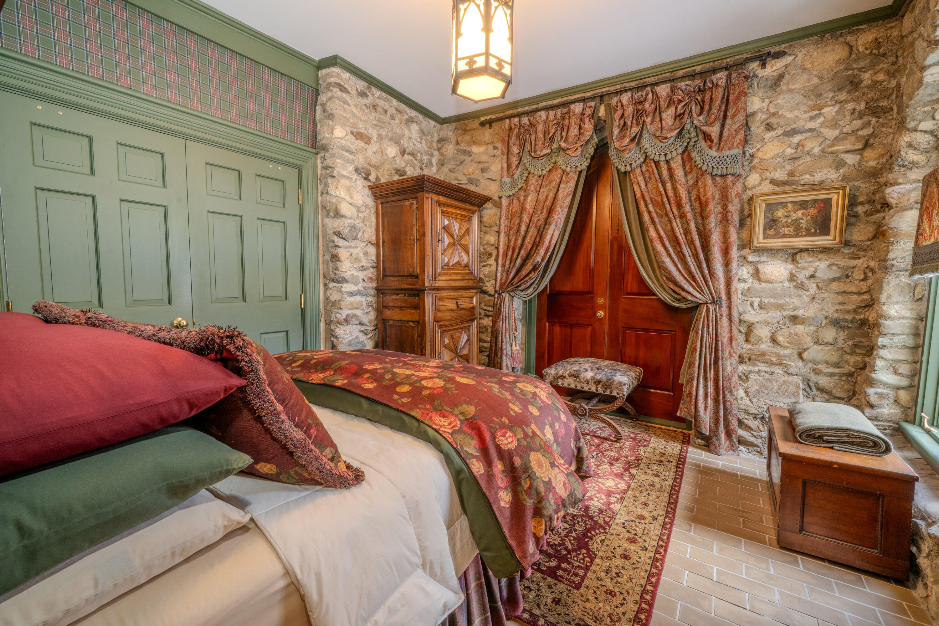 Belfast, Maine, 04915, United States, ,2 BathroomsBathrooms,Residential,Active,1762819