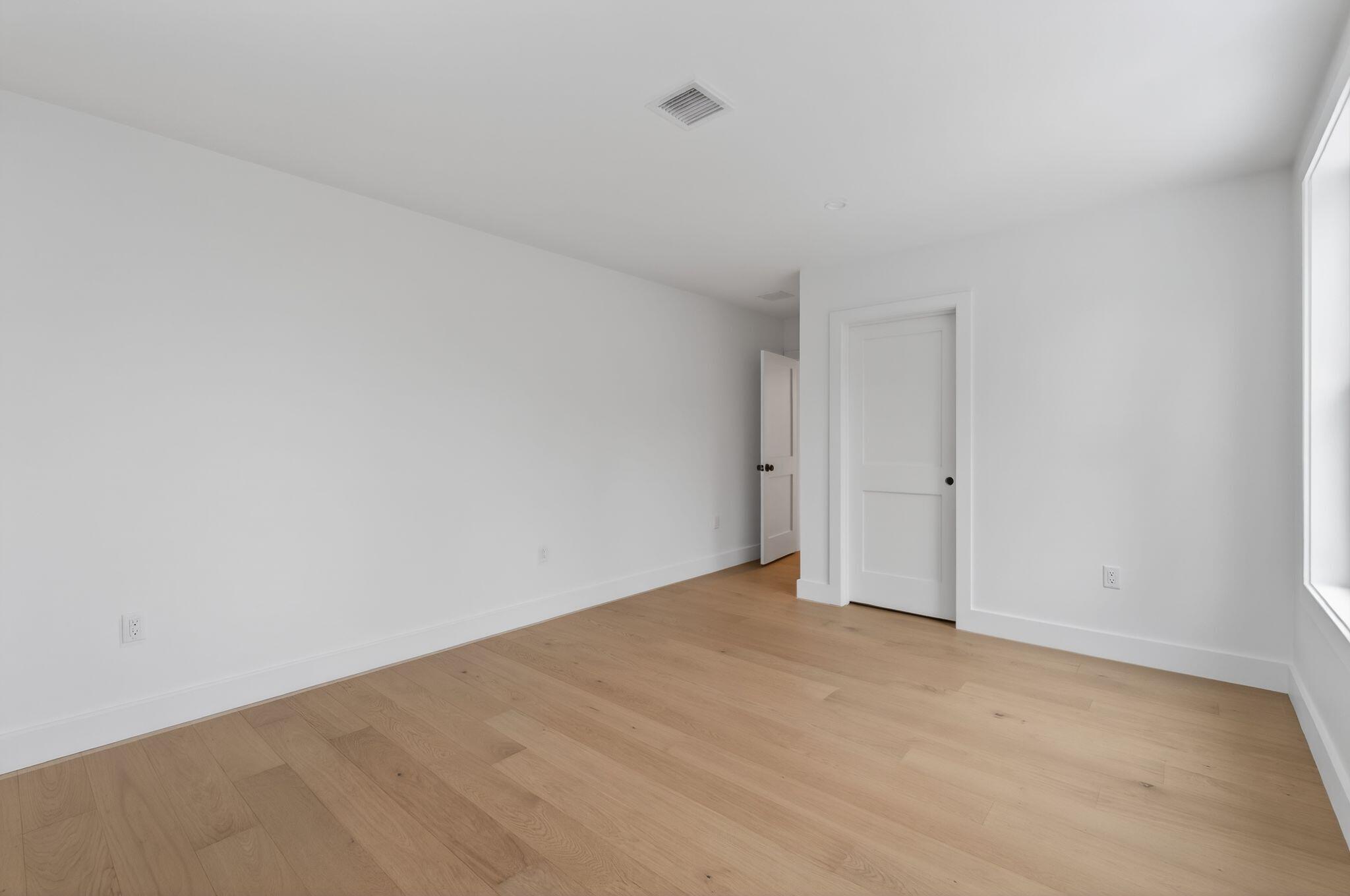 Falmouth, Maine, 04105, United States, 4 Bedrooms Bedrooms, ,4 BathroomsBathrooms,Residential,Active,2001079