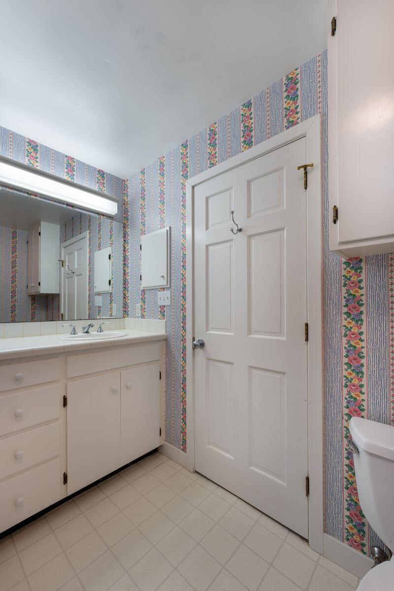 Brunswick, Maine, 04011, United States, 4 Bedrooms Bedrooms, ,3 BathroomsBathrooms,Residential,Active,1900497