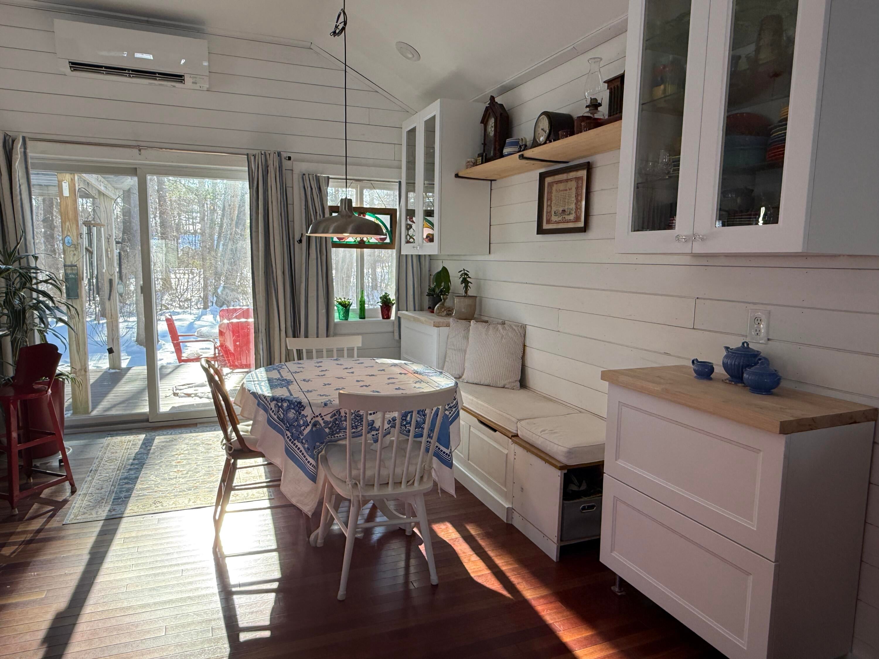 Ogunquit, Maine, 03907, United States, 6 Bedrooms Bedrooms, ,6 BathroomsBathrooms,Residential,Active,2012671