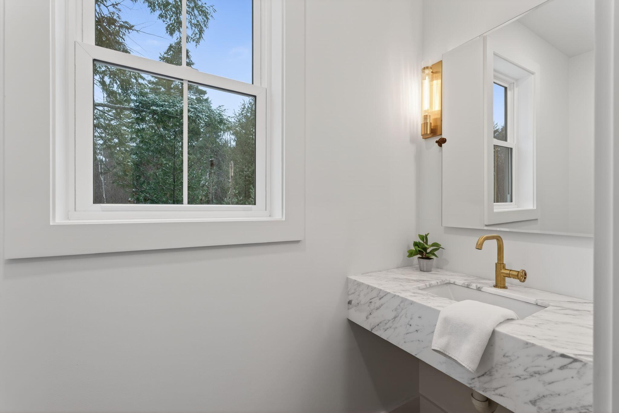 Falmouth, Maine, 04105, United States, 4 Bedrooms Bedrooms, ,4 BathroomsBathrooms,Residential,Active,2001079