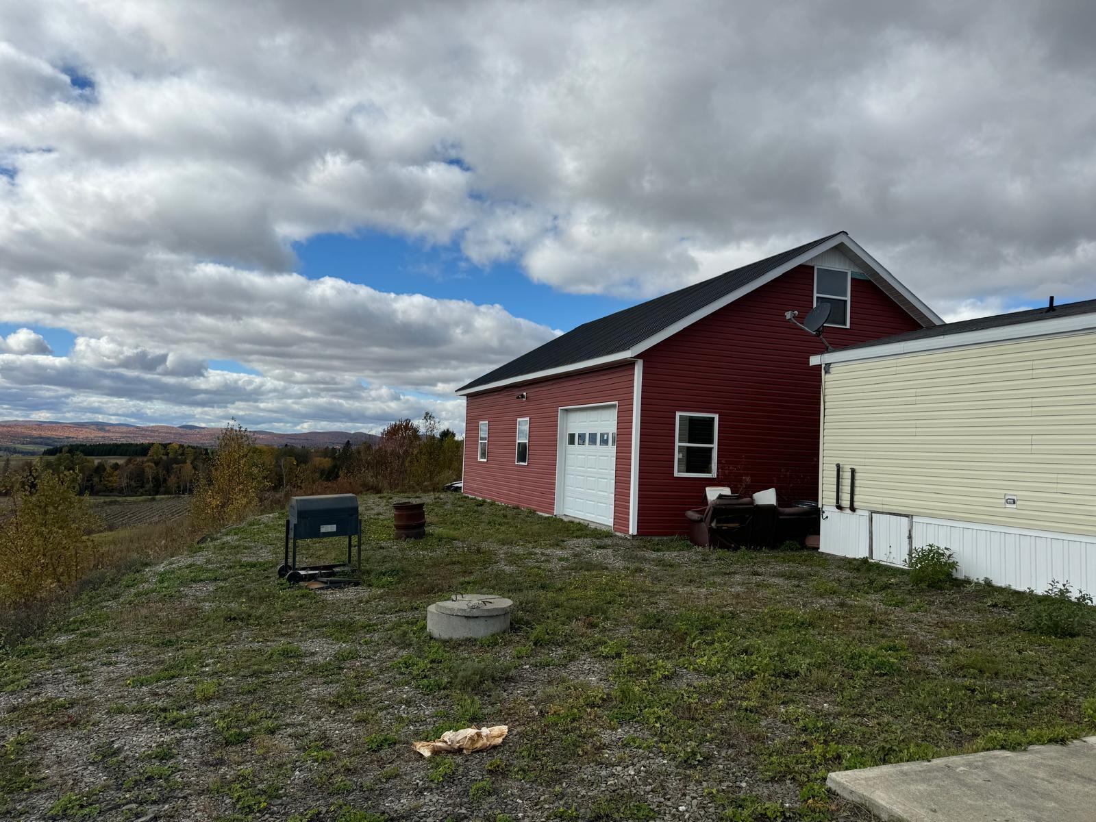 New Canada, Maine, 04743, United States, 6 Bedrooms Bedrooms, ,2 BathroomsBathrooms,Residential,Active,1702003