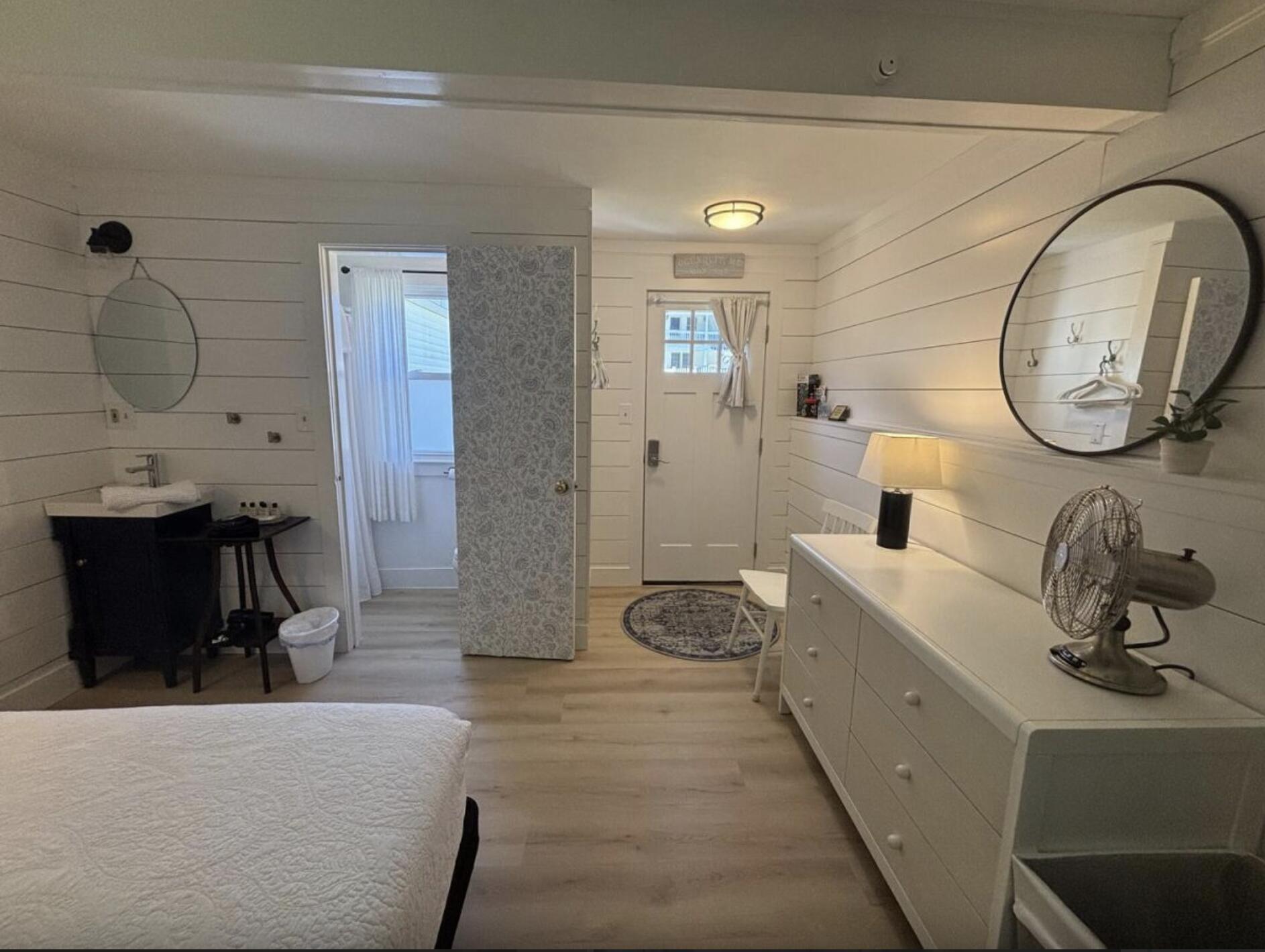 Ogunquit, Maine, 03907, United States, 6 Bedrooms Bedrooms, ,6 BathroomsBathrooms,Residential,Active,2012671