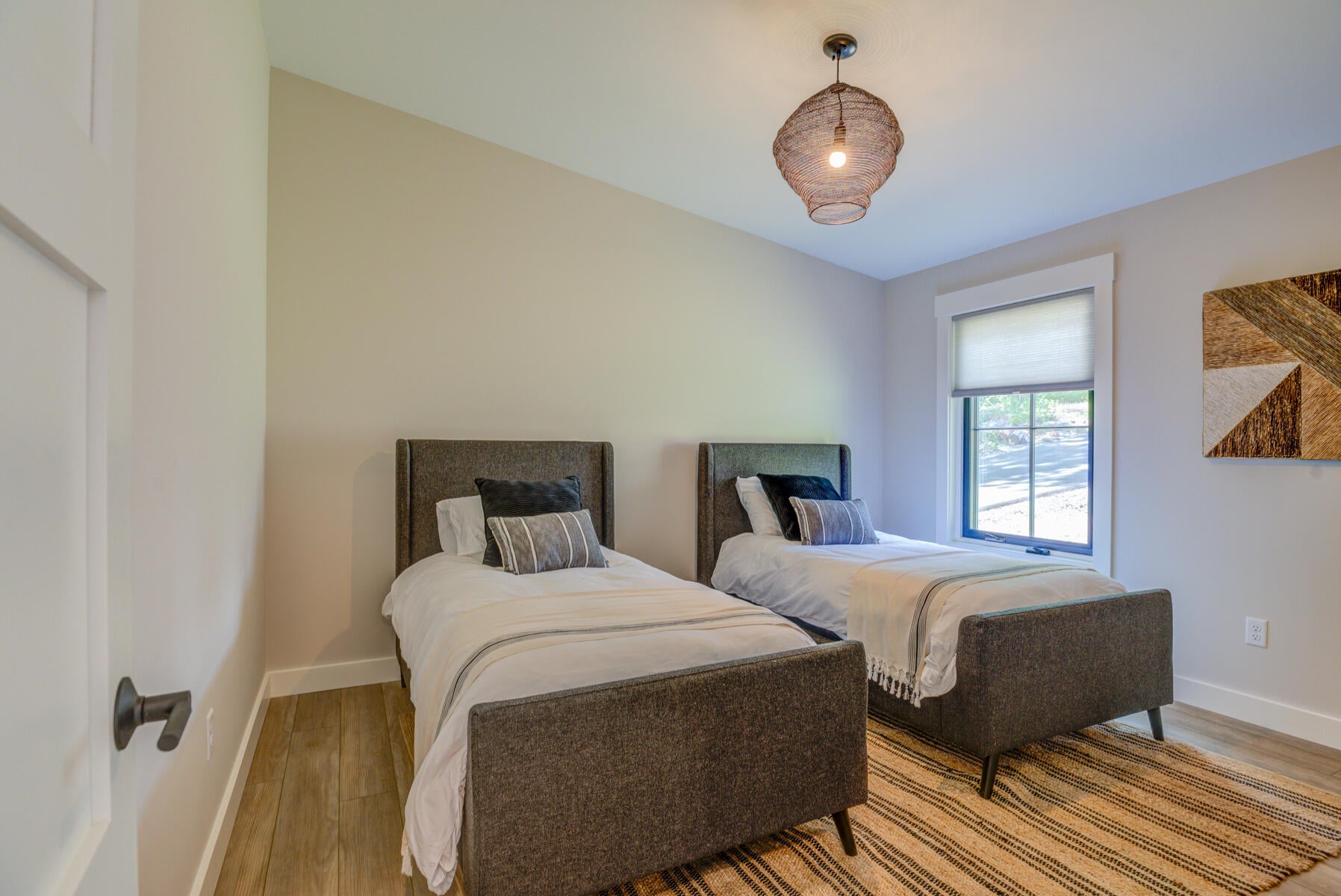 Ogunquit, Maine, 03907, United States, 3 Bedrooms Bedrooms, ,2 BathroomsBathrooms,Residential,Active,1951829