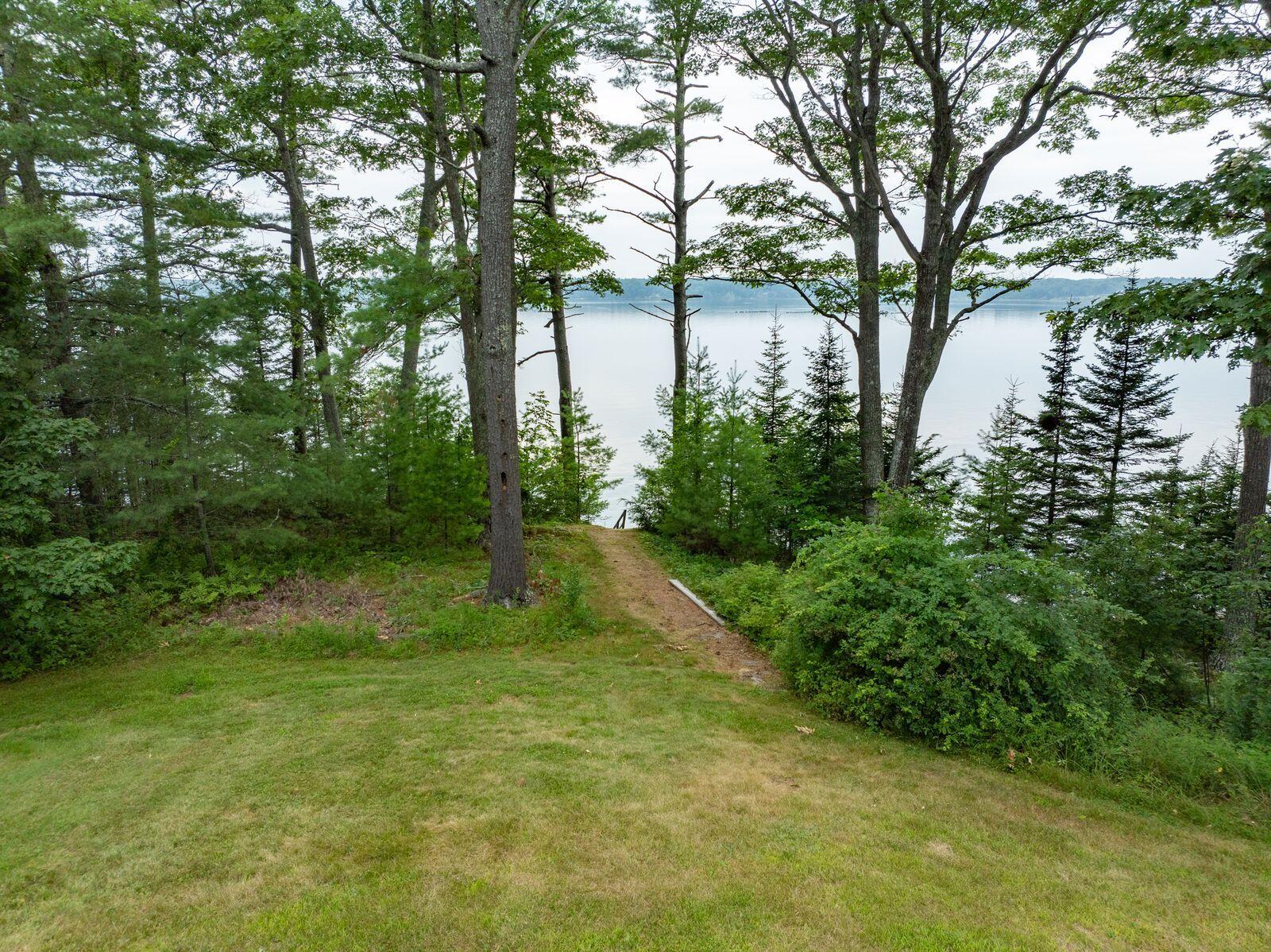 Brunswick, Maine, 04011, United States, 4 Bedrooms Bedrooms, ,3 BathroomsBathrooms,Residential,Active,1900497