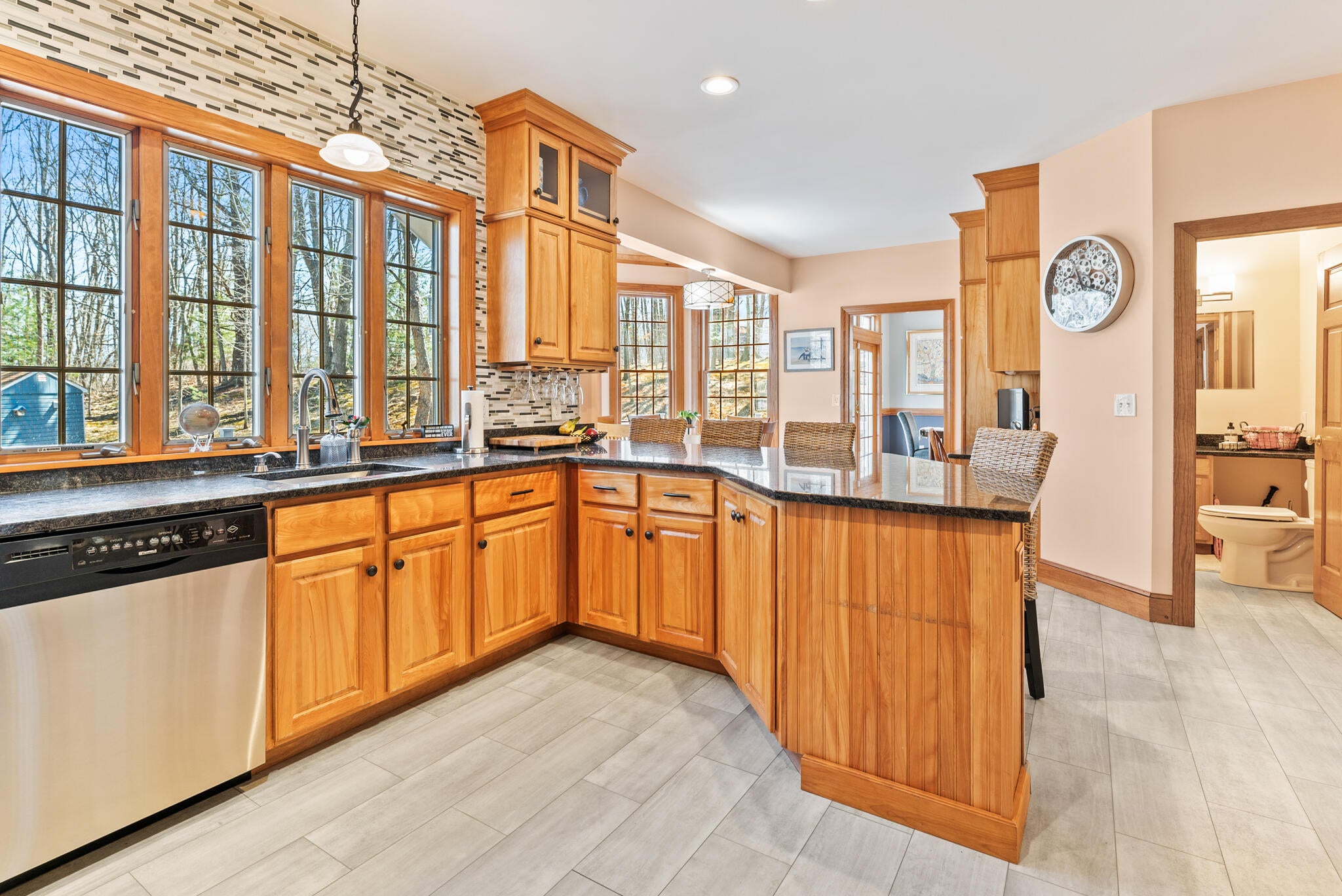 Ogunquit, Maine, 03907, United States, 4 Bedrooms Bedrooms, ,3 BathroomsBathrooms,Residential,Active,1772760