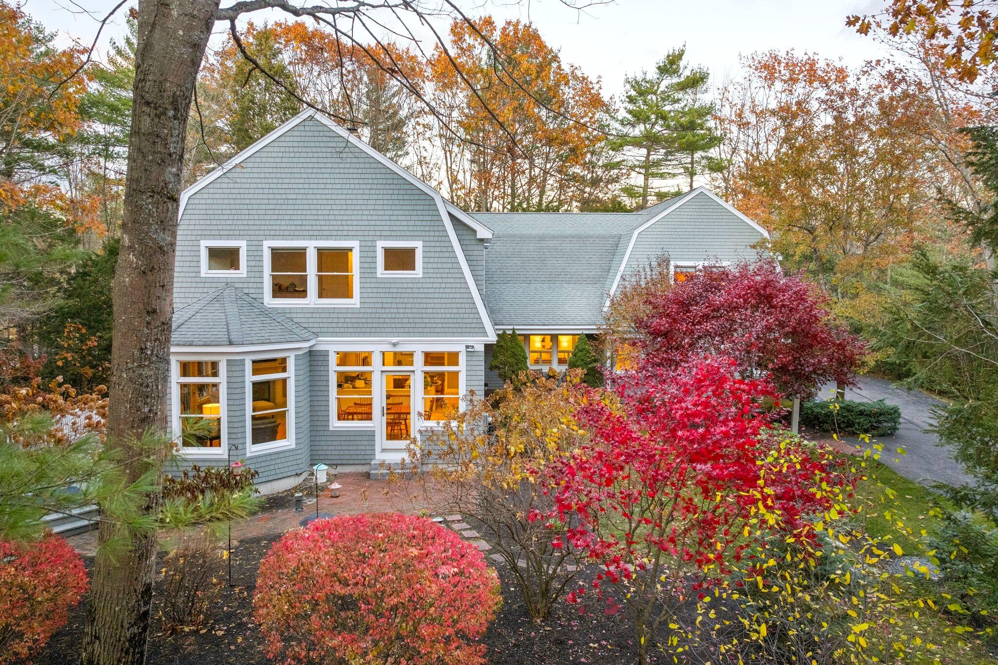 Falmouth, Maine, 04105, United States, 5 Bedrooms Bedrooms, ,4 BathroomsBathrooms,Residential,Active,2002327