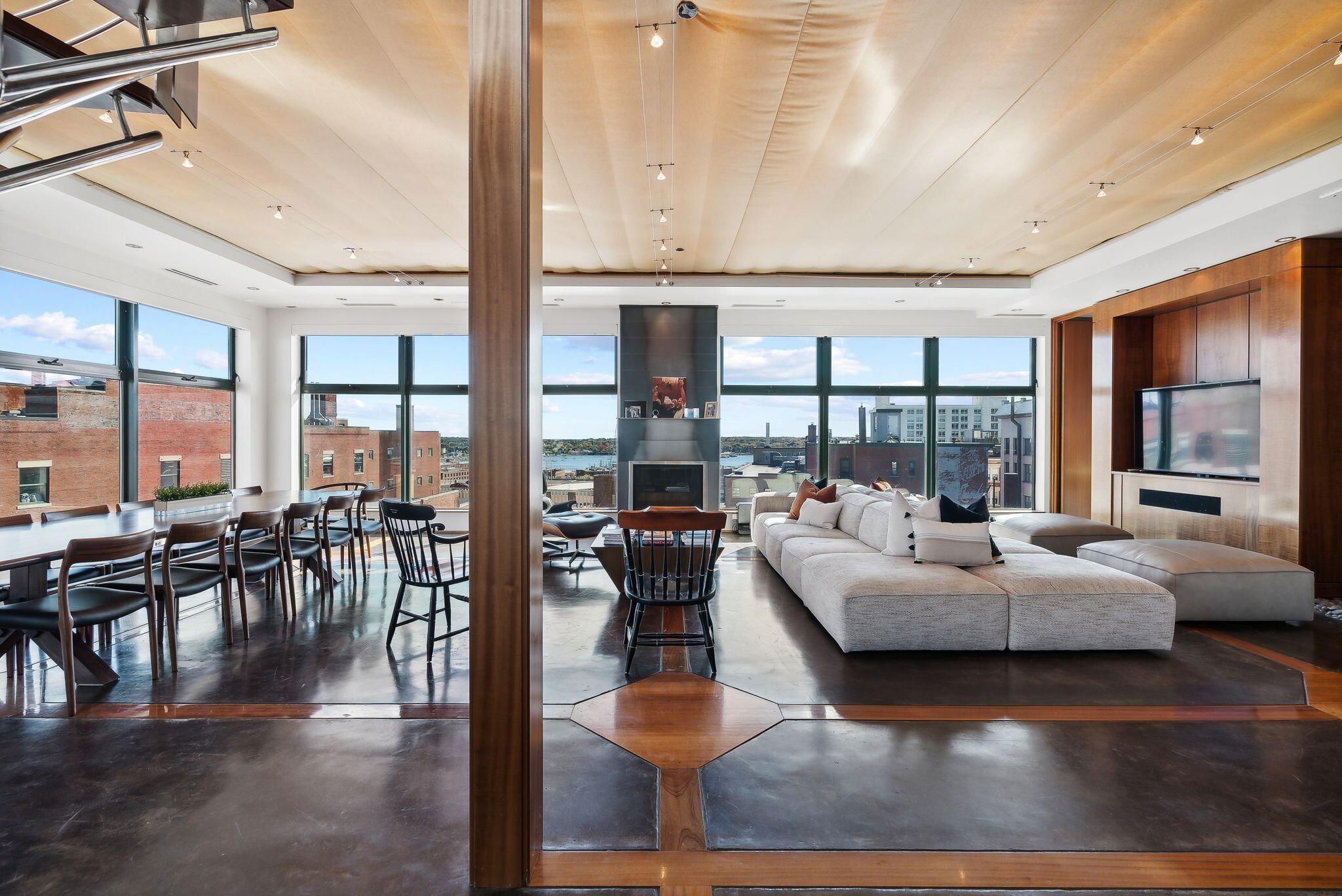 Portland, Maine, 04101, United States, 2 Bedrooms Bedrooms, ,3 BathroomsBathrooms,Residential,Active,1839414