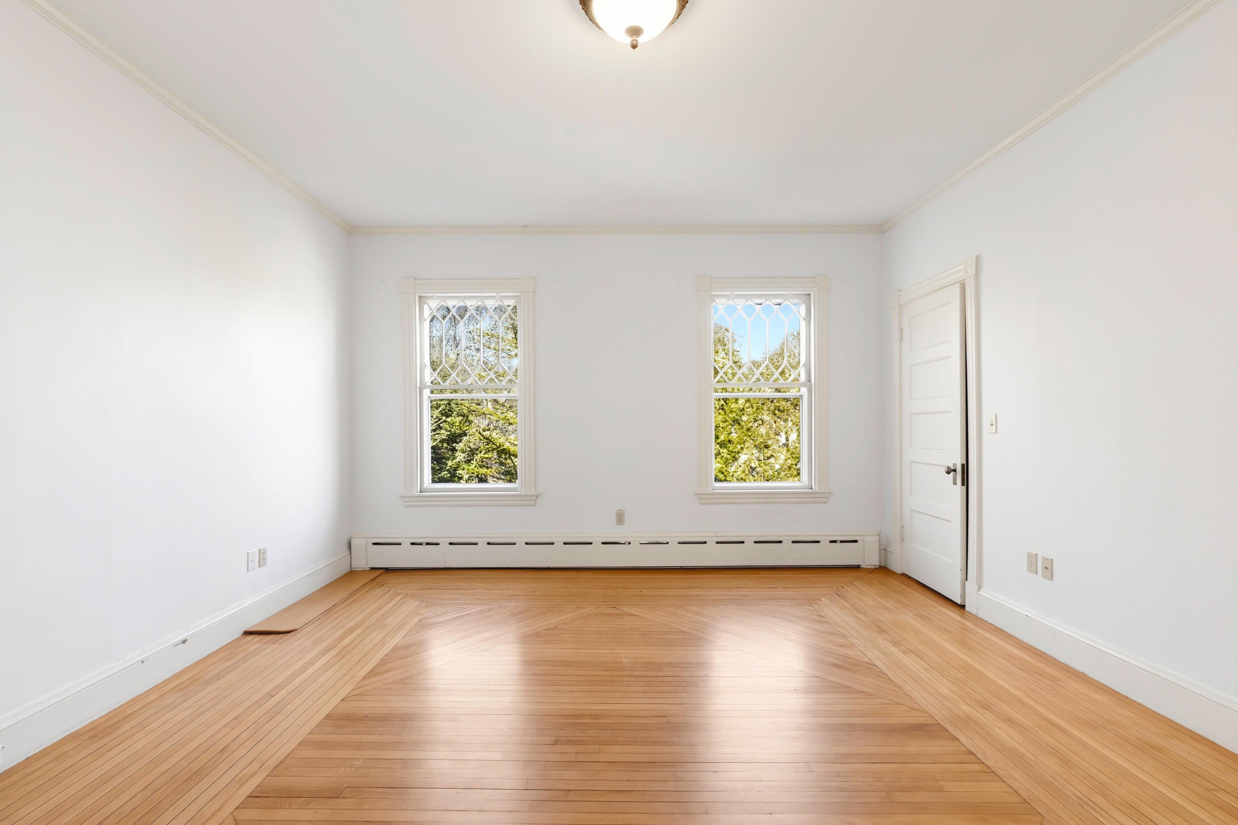 Portland, Maine, 04103, United States, 4 Bedrooms Bedrooms, ,3 BathroomsBathrooms,Residential,Active,2040217