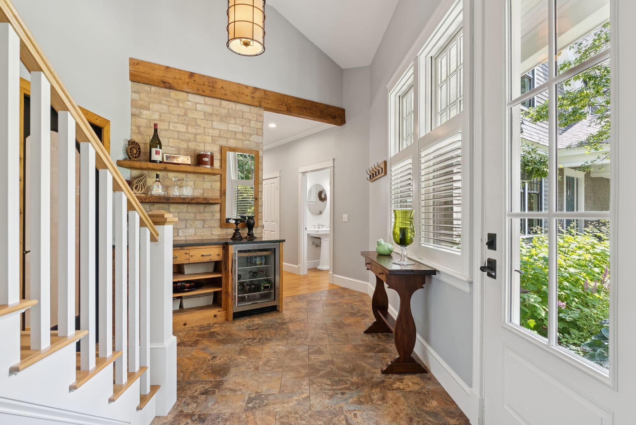 Falmouth, Maine, 04105, United States, 5 Bedrooms Bedrooms, ,6 BathroomsBathrooms,Residential,Active,1952276