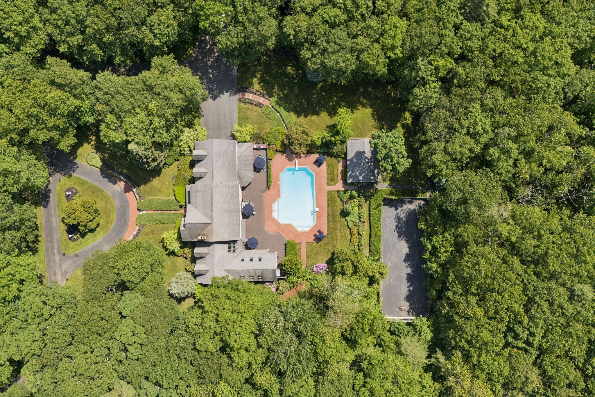 Saco, Maine, 04072, United States, 8 Bedrooms Bedrooms, ,9 BathroomsBathrooms,Residential,Active,1839757