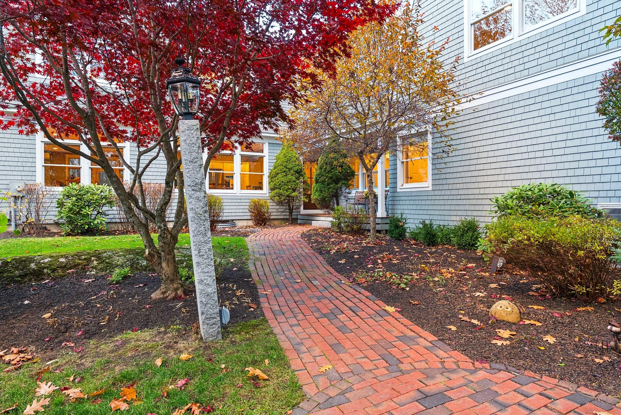 Falmouth, Maine, 04105, United States, 5 Bedrooms Bedrooms, ,4 BathroomsBathrooms,Residential,Active,2002327