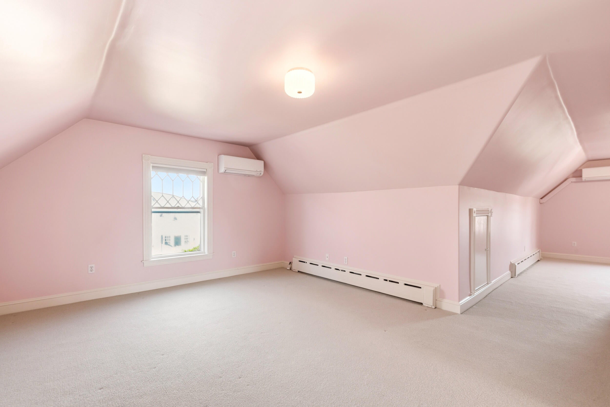 Portland, Maine, 04103, United States, 4 Bedrooms Bedrooms, ,3 BathroomsBathrooms,Residential,Active,2040217