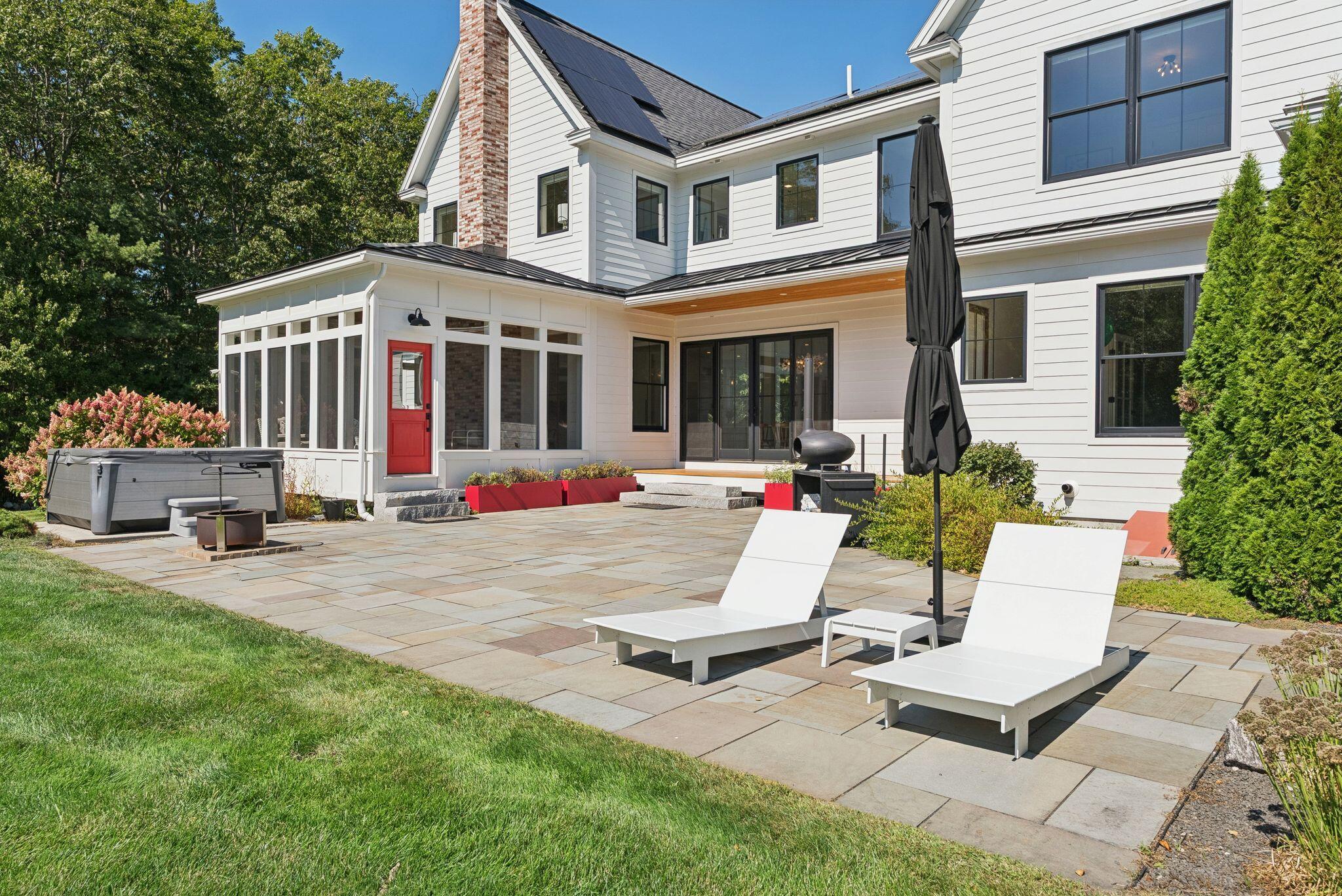 Cumberland, Maine, 04021, United States, 5 Bedrooms Bedrooms, ,4 BathroomsBathrooms,Residential,Active,1941141