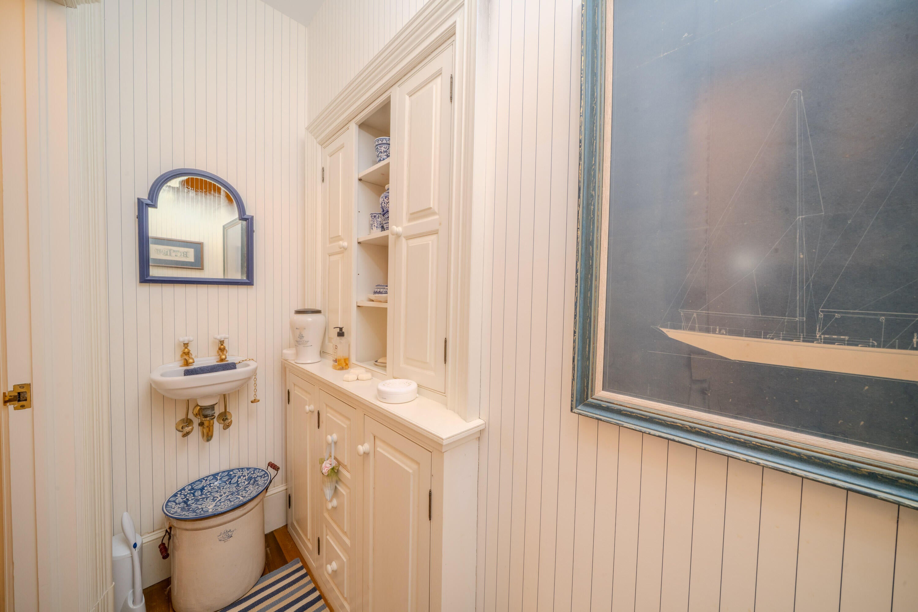 Belfast, Maine, 04915, United States, ,2 BathroomsBathrooms,Residential,Active,1762819