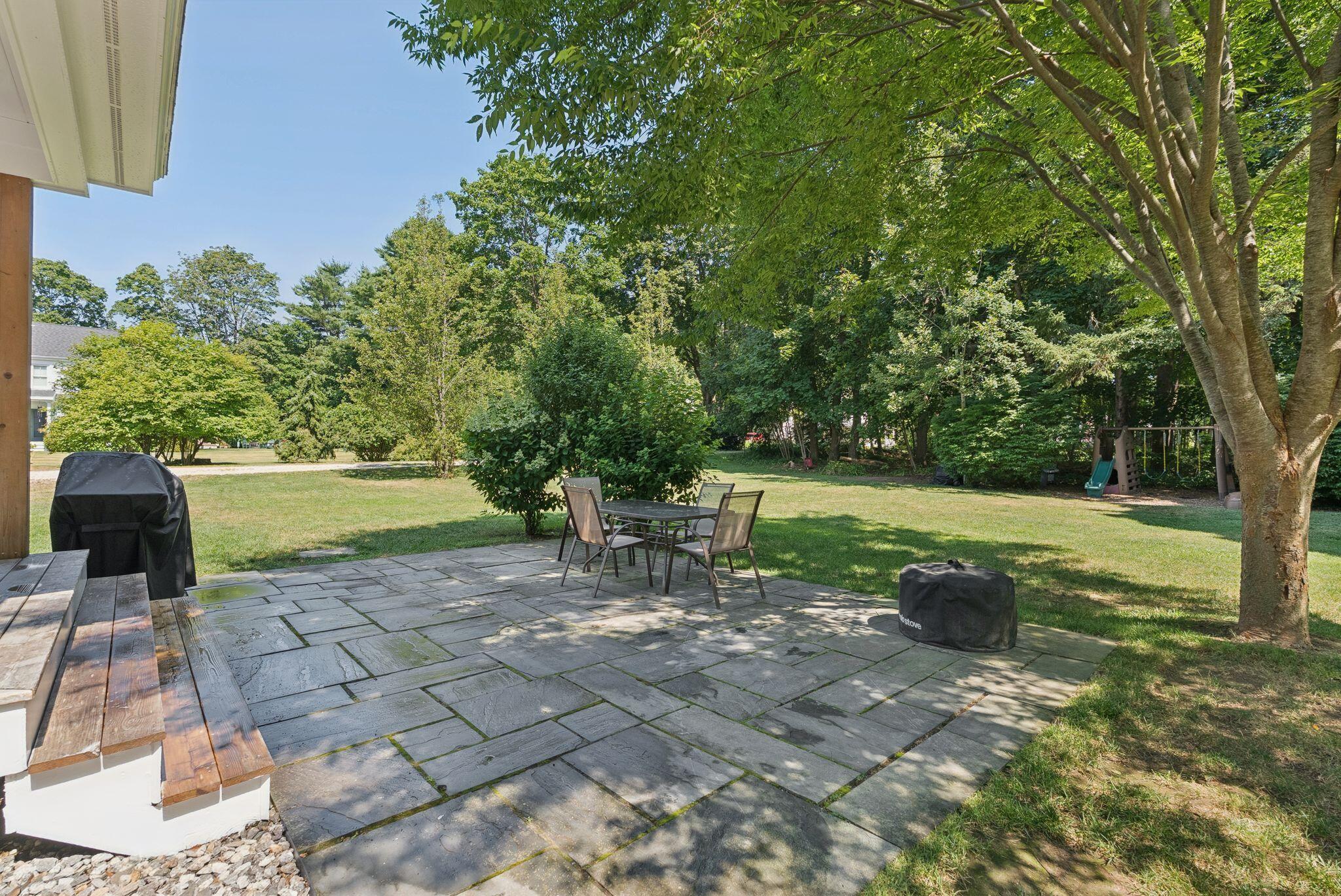 Falmouth, Maine, 04105, United States, 4 Bedrooms Bedrooms, ,3 BathroomsBathrooms,Residential,Pending,1903217