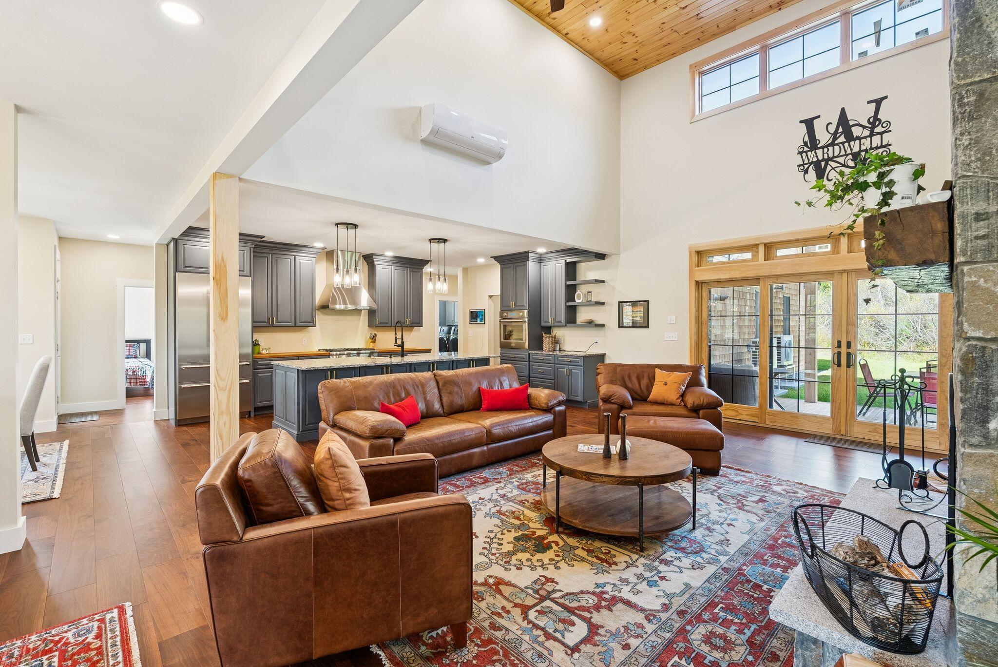 Casco, Maine, 04015, United States, 4 Bedrooms Bedrooms, ,5 BathroomsBathrooms,Residential,Active,1968106