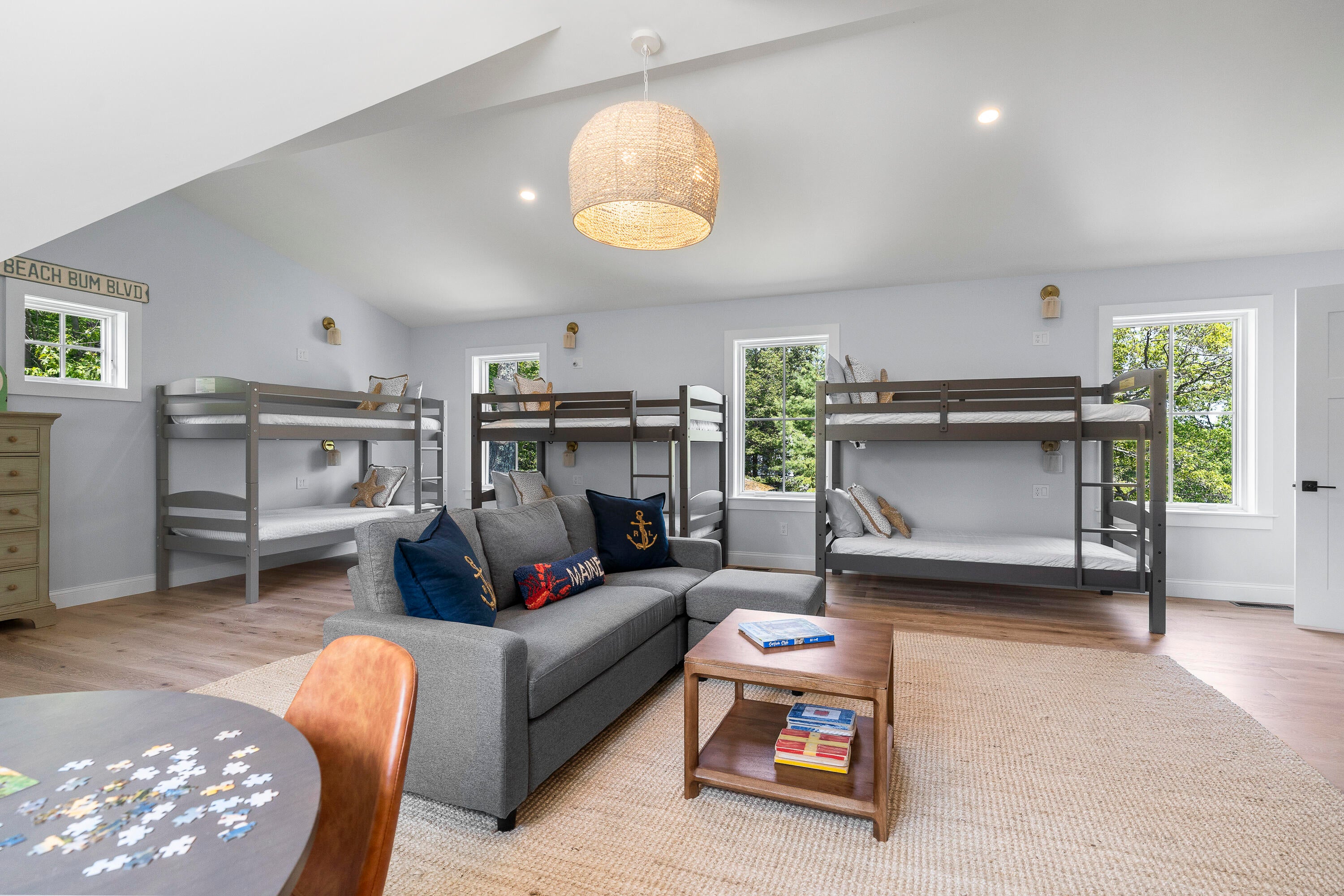 Falmouth, Maine, 04105, United States, 5 Bedrooms Bedrooms, ,6 BathroomsBathrooms,Residential,Active,1853629