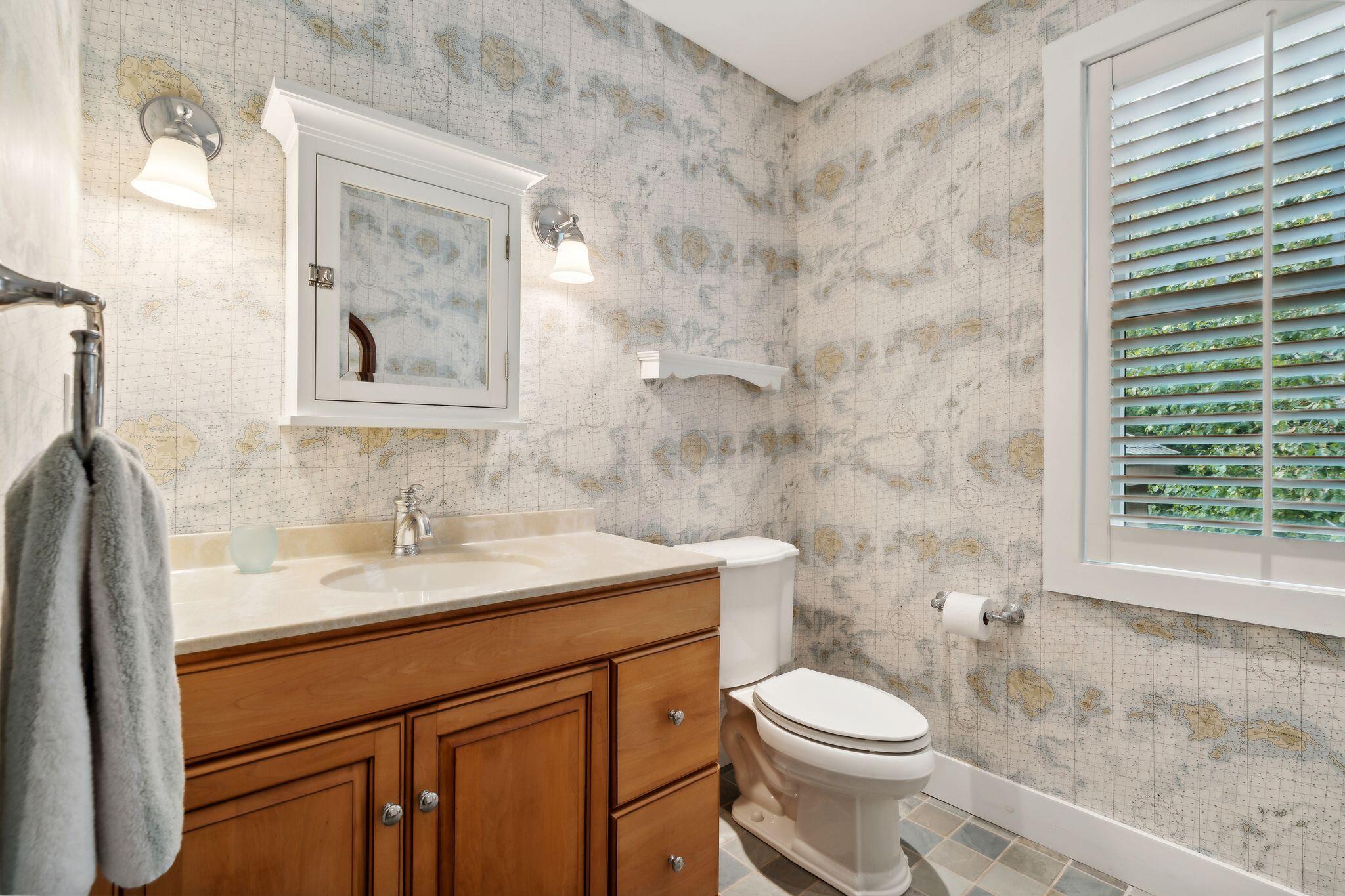 Naples, Maine, 04055, United States, 9 Bedrooms Bedrooms, ,8 BathroomsBathrooms,Residential,Active,1905064