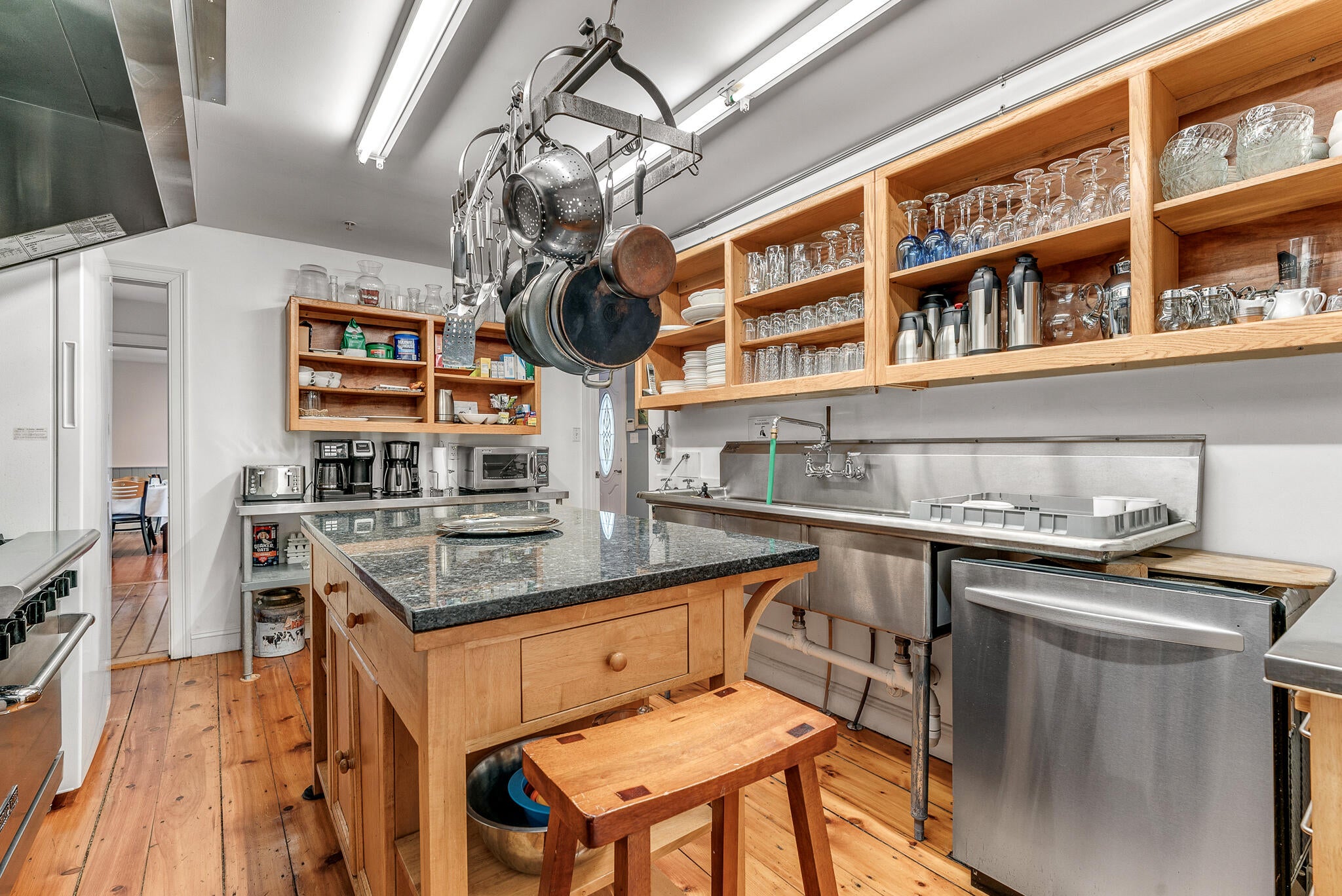 Wells, Maine, 04090, United States, 7 Bedrooms Bedrooms, ,8 BathroomsBathrooms,Residential,Active,2006791