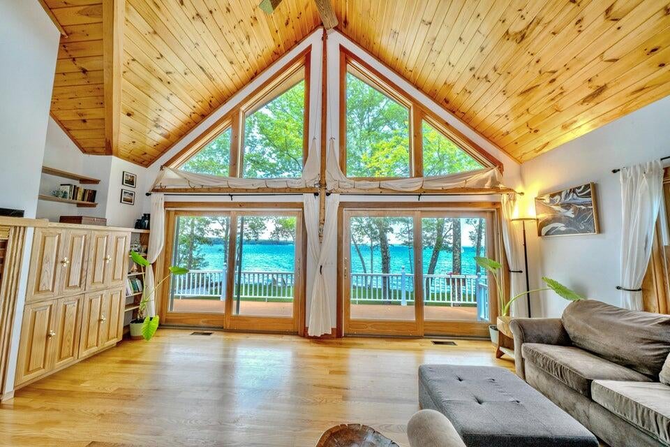 Belfast, Maine, 04915, United States, 4 Bedrooms Bedrooms, ,4 BathroomsBathrooms,Residential,Active,1876879