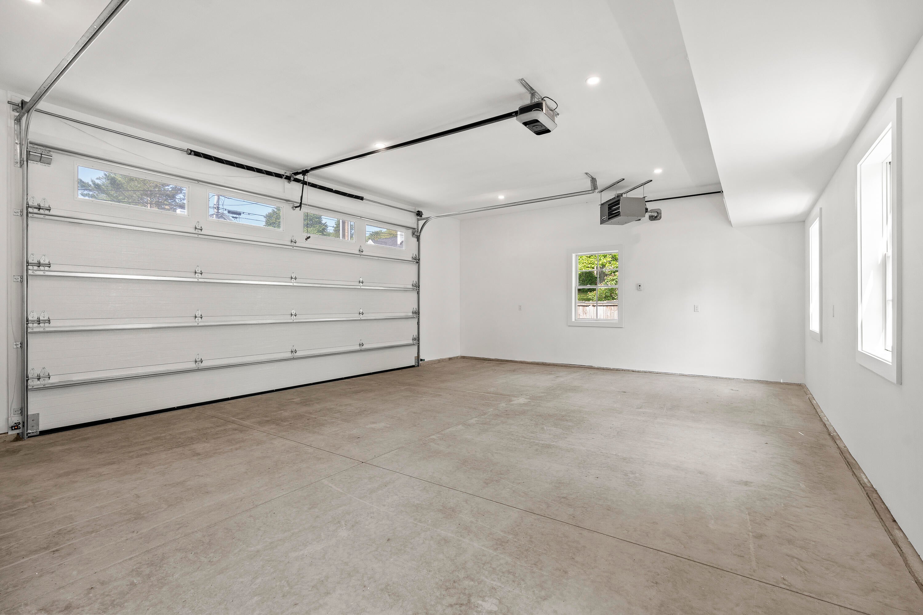 Falmouth, Maine, 04105, United States, 5 Bedrooms Bedrooms, ,6 BathroomsBathrooms,Residential,Active,2028555