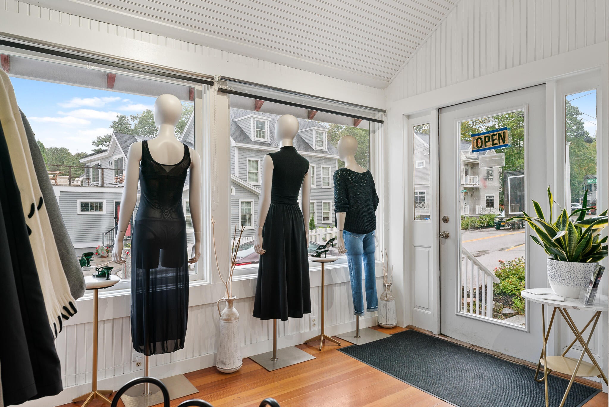 Ogunquit, Maine, 03907, United States, 1 Bedroom Bedrooms, ,2 BathroomsBathrooms,Residential,Active,1933864
