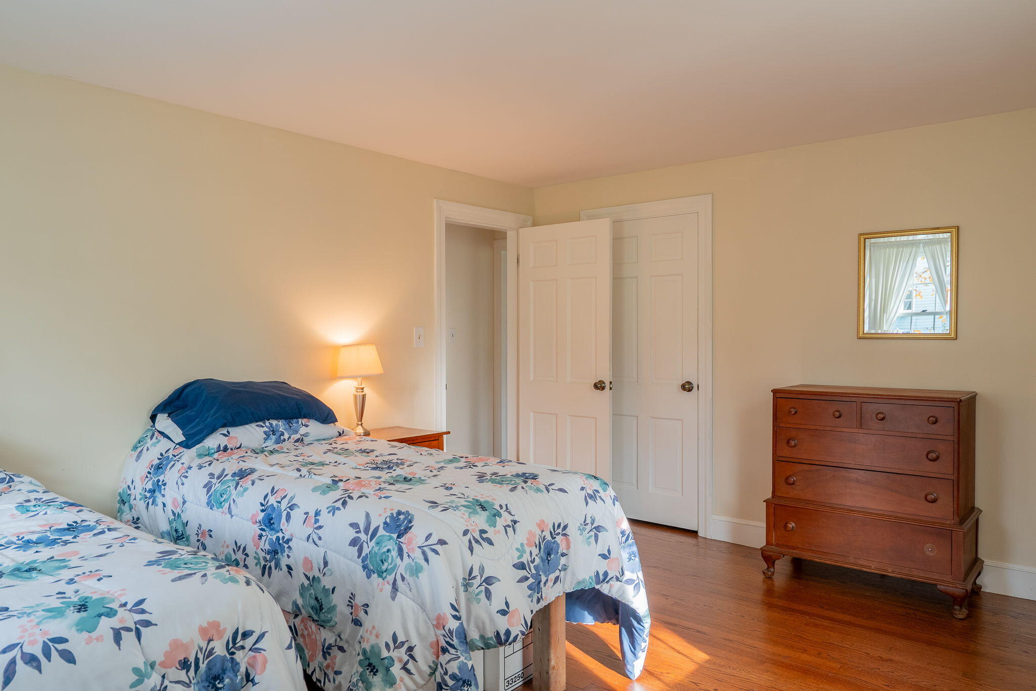 Cumberland, Maine, 04110, United States, 5 Bedrooms Bedrooms, ,3 BathroomsBathrooms,Residential,Active,1989779