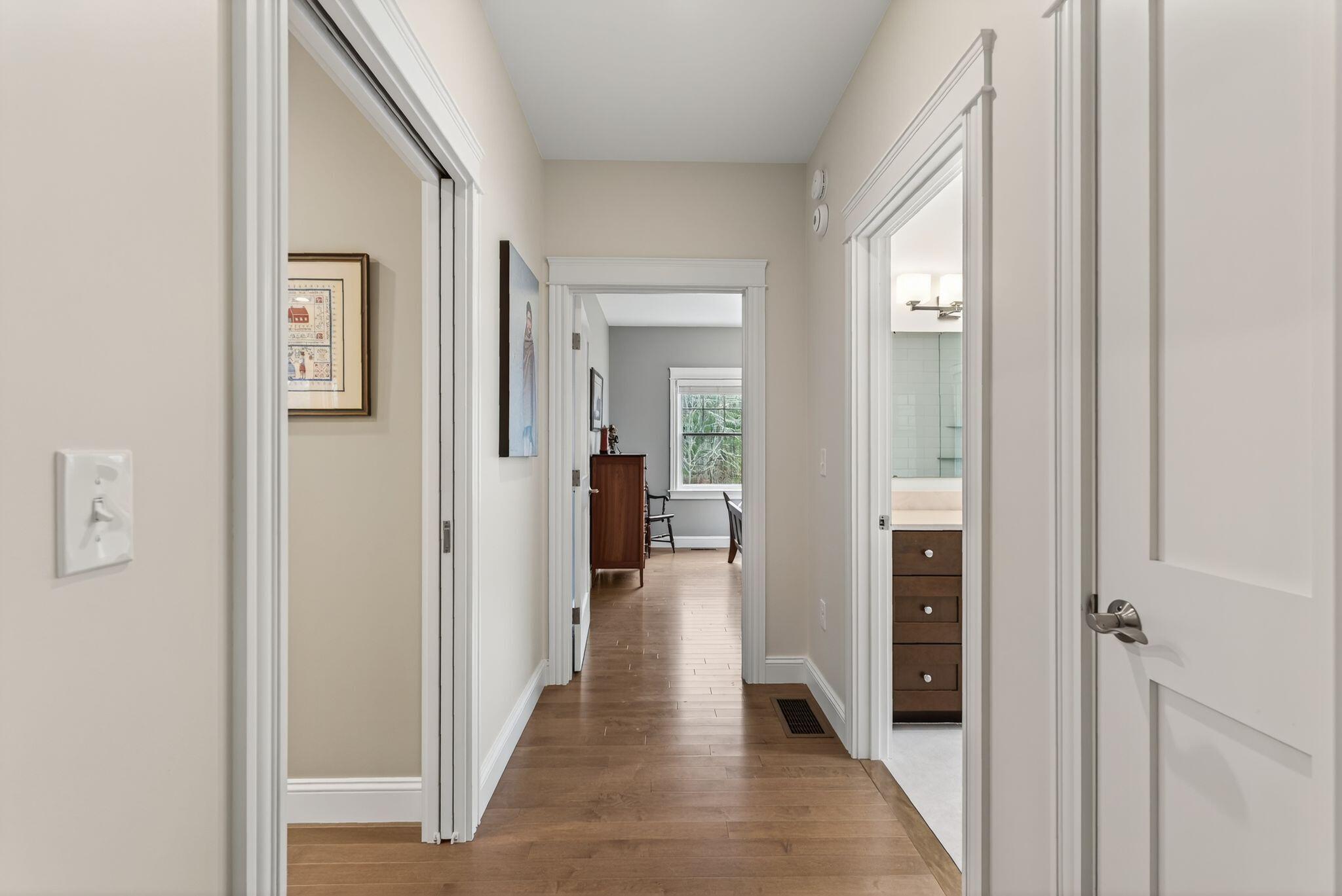 Falmouth, Maine, 04105, United States, 3 Bedrooms Bedrooms, ,4 BathroomsBathrooms,Residential,Active,1998574