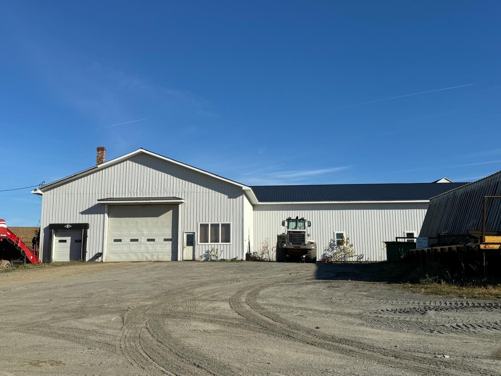 New Canada, Maine, 04743, United States, 6 Bedrooms Bedrooms, ,2 BathroomsBathrooms,Residential,Active,1702003