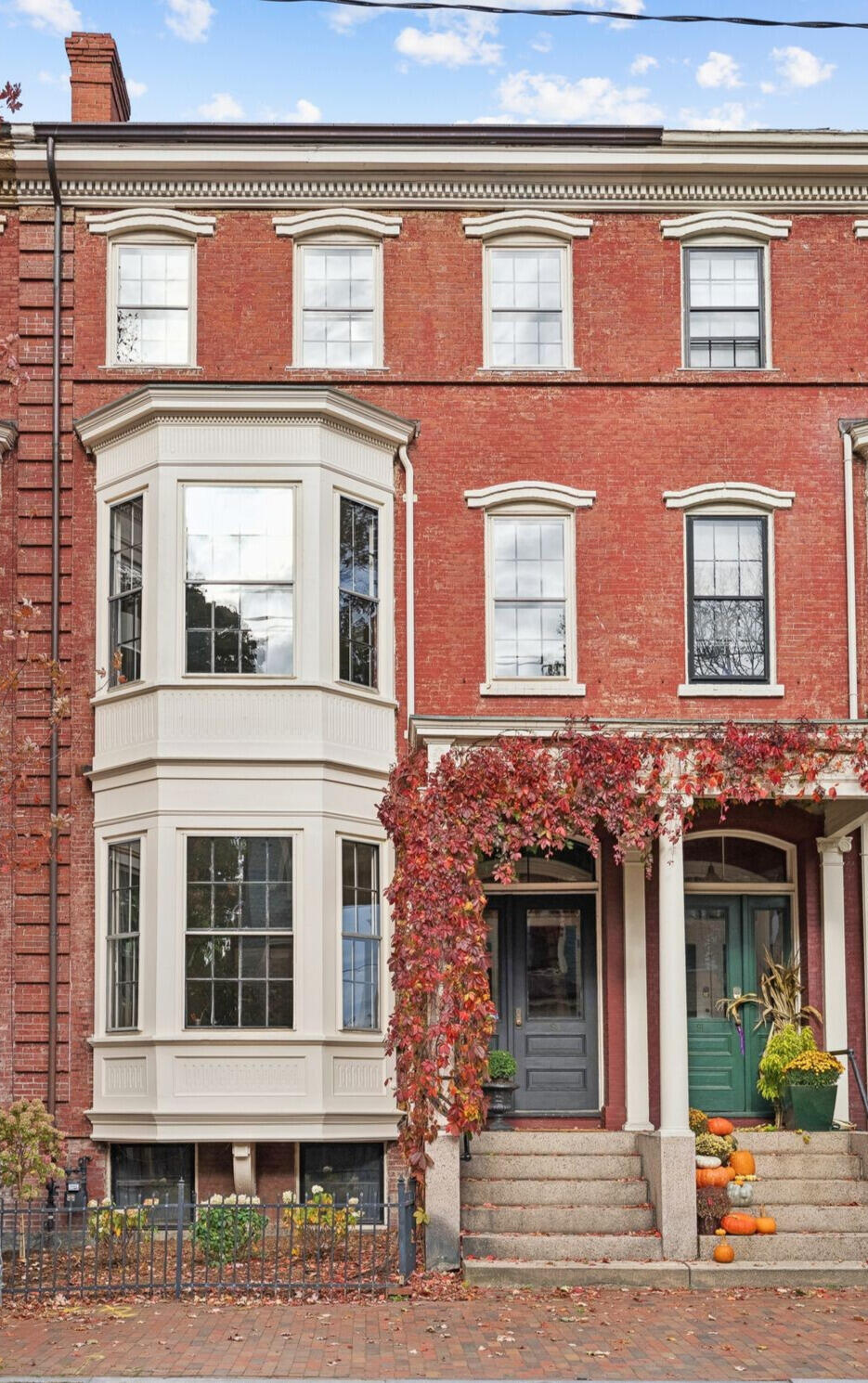 Portland, Maine, 04102, United States, 4 Bedrooms Bedrooms, ,3 BathroomsBathrooms,Residential,Active,1965802