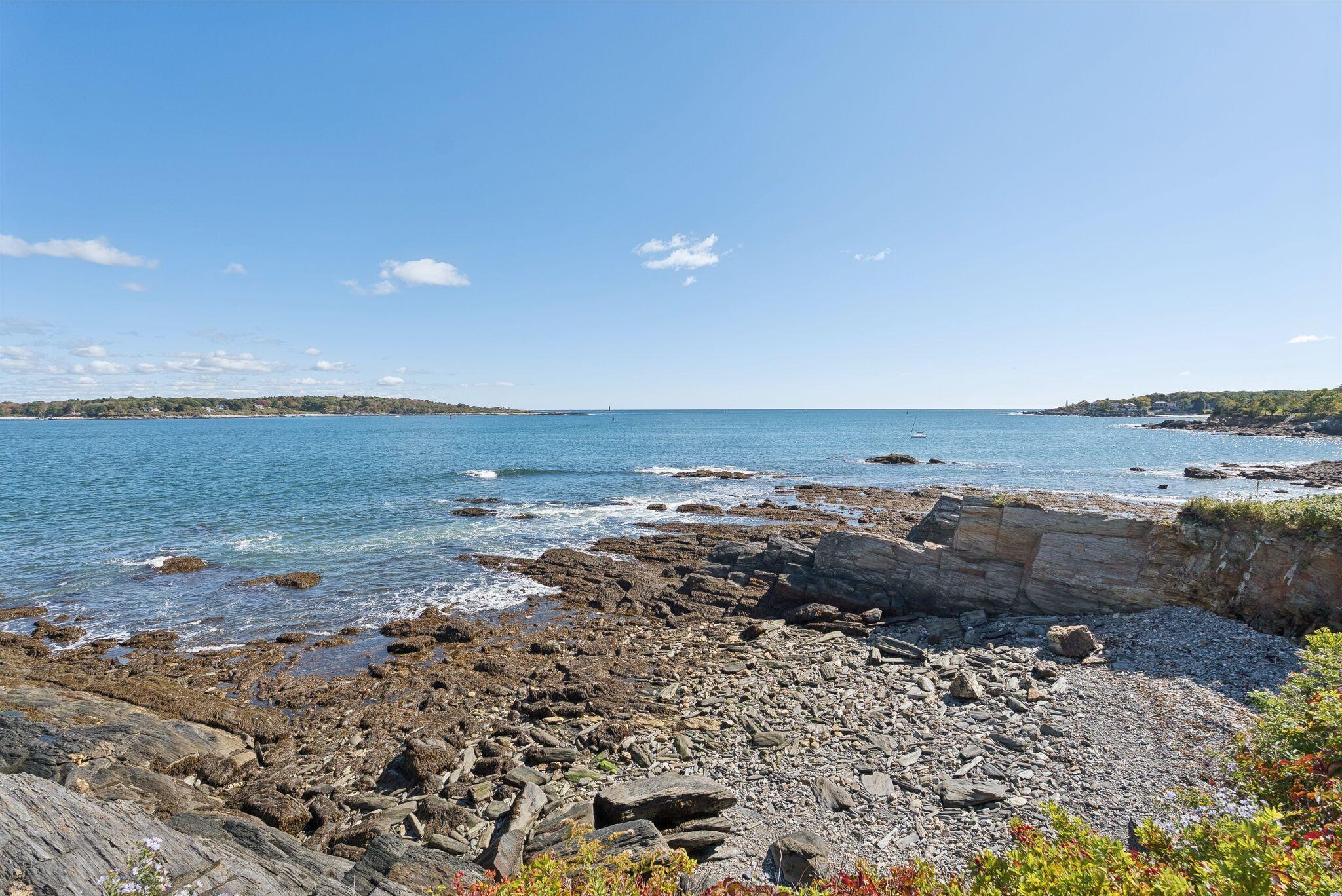 South Portland, Maine, 04106, United States, 3 Bedrooms Bedrooms, ,5 BathroomsBathrooms,Residential,Active,1954023