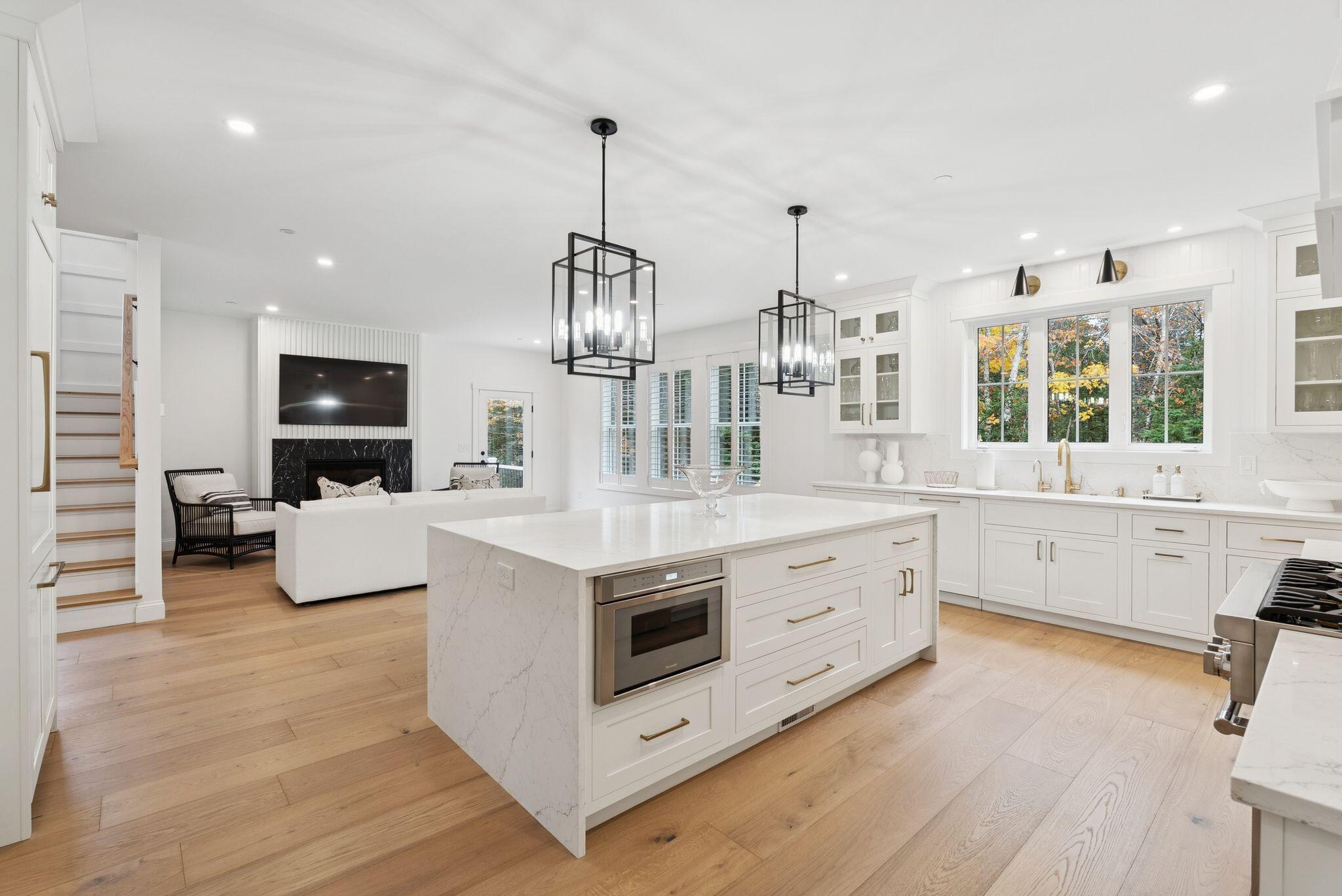 Cumberland, Maine, 04021, United States, ,5 BathroomsBathrooms,Residential,Active,1899925