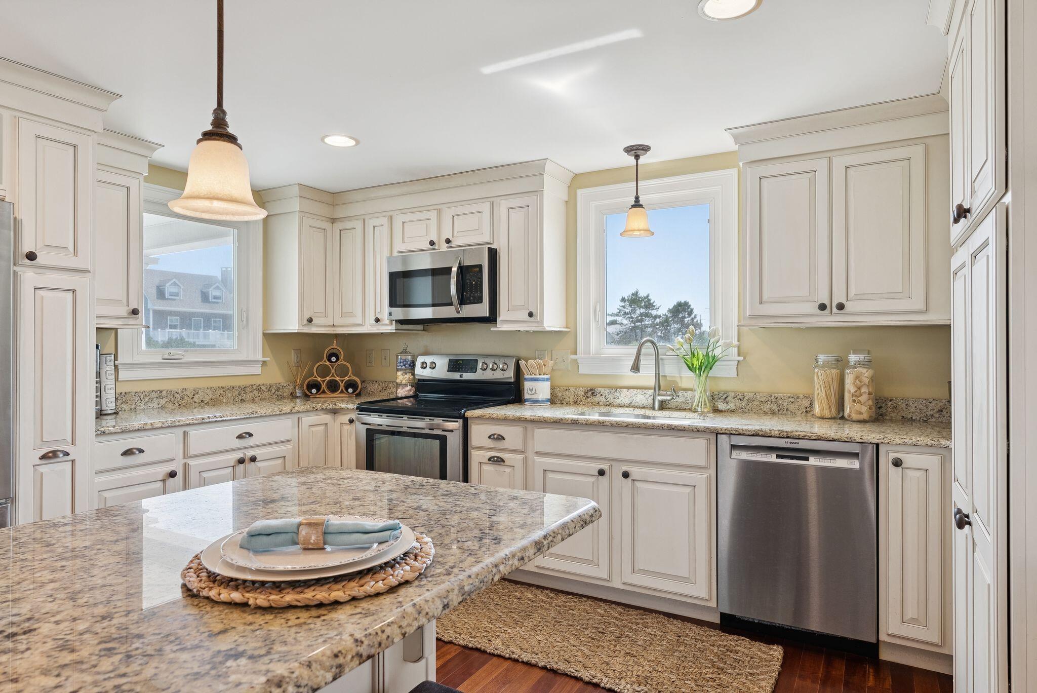 Biddeford, Maine, 04005, United States, 5 Bedrooms Bedrooms, ,2 BathroomsBathrooms,Residential,Active,1903206