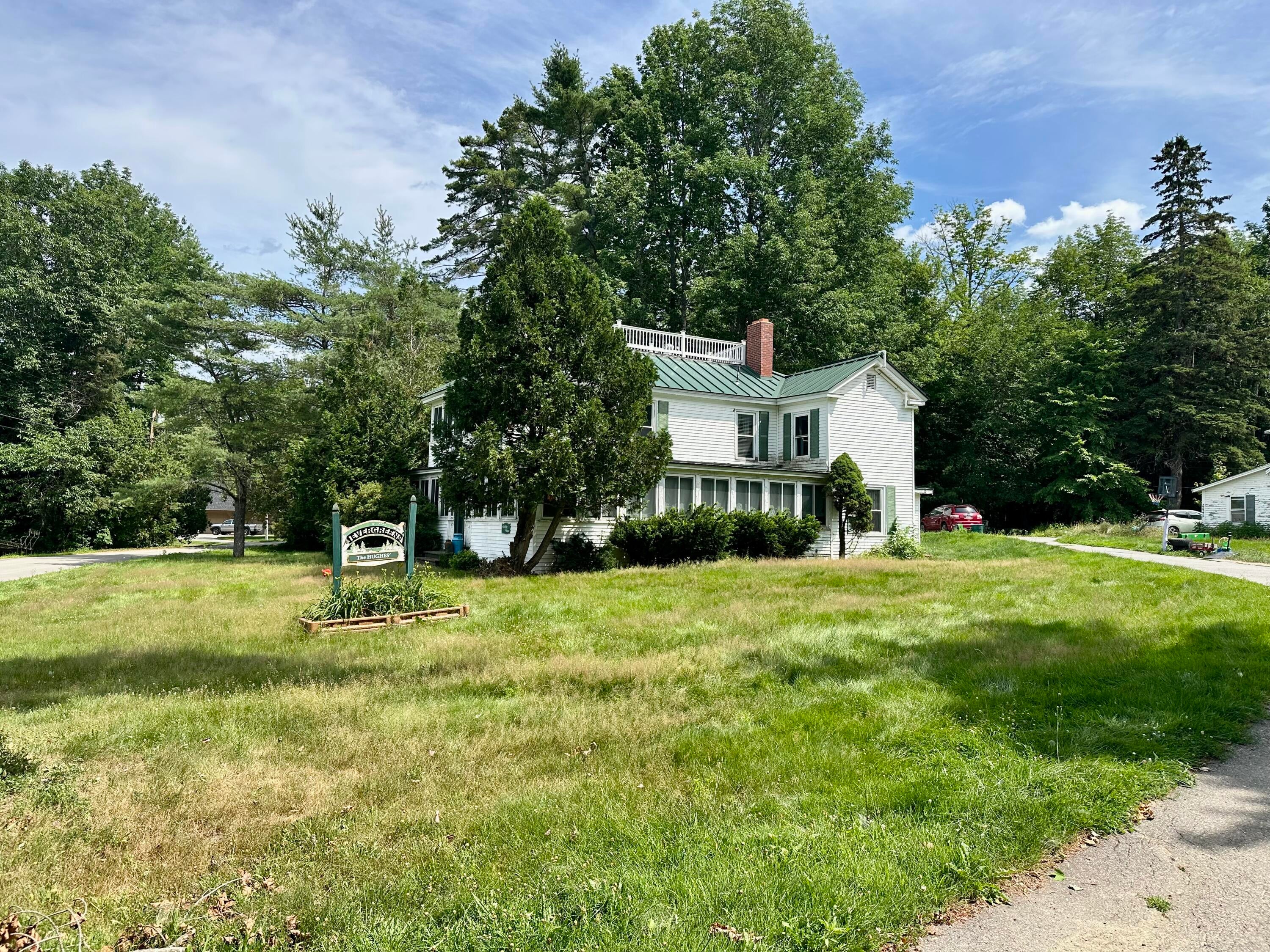 Newport, Maine, 04953, United States, 10 Bedrooms Bedrooms, ,9 BathroomsBathrooms,Residential,Active,1897992