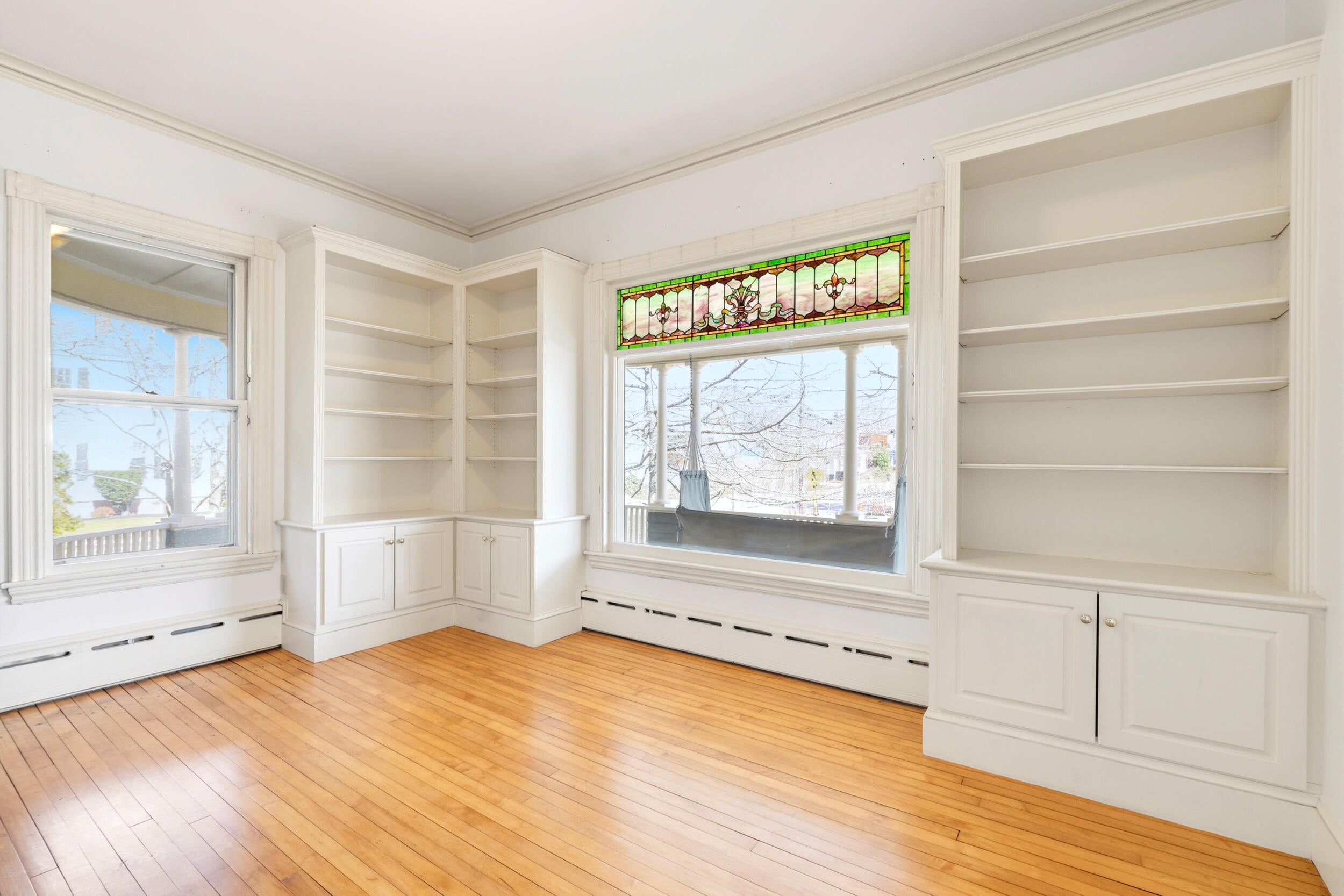 Portland, Maine, 04103, United States, 4 Bedrooms Bedrooms, ,3 BathroomsBathrooms,Residential,Active,2040217