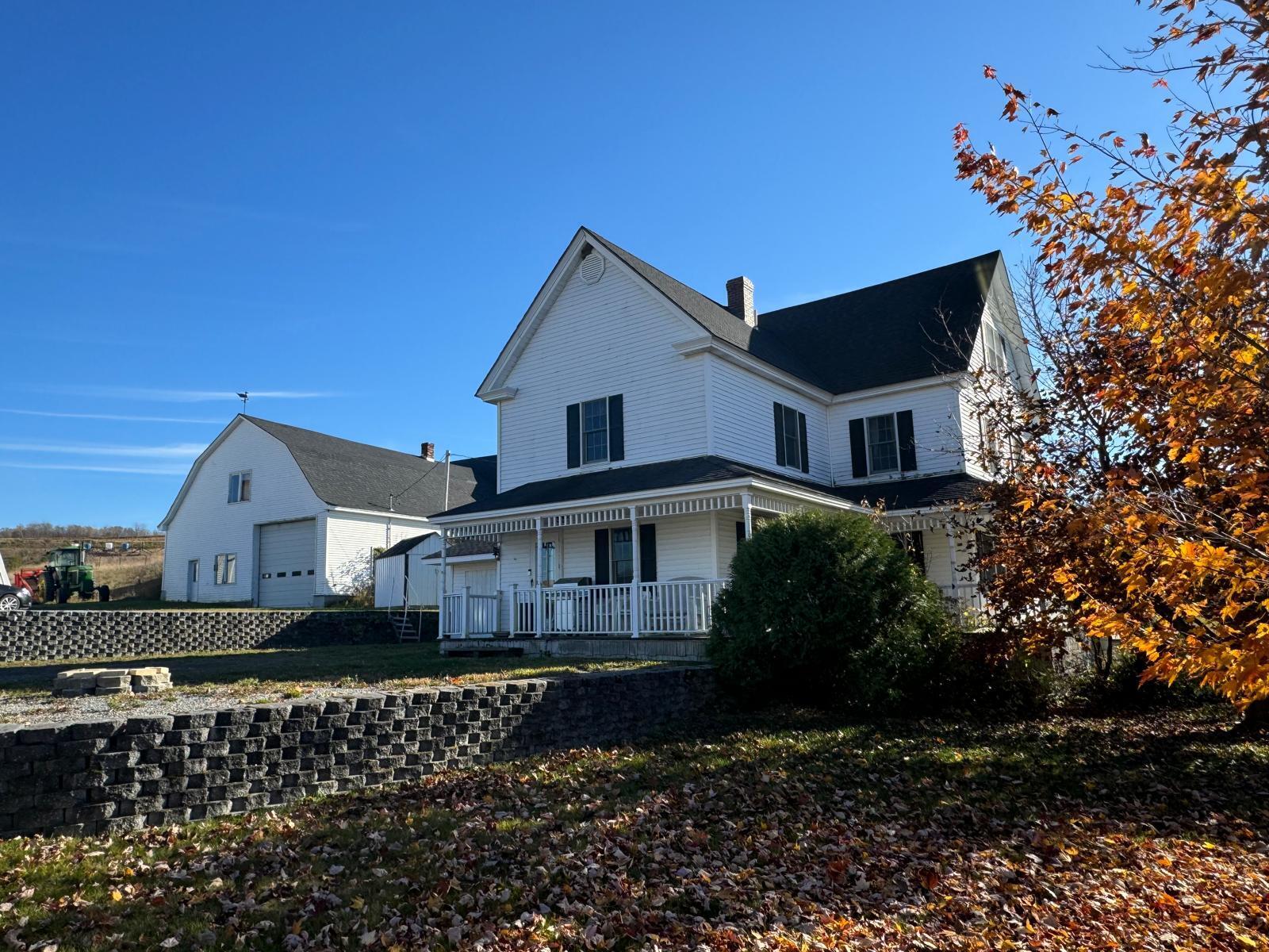 New Canada, Maine, 04743, United States, 6 Bedrooms Bedrooms, ,2 BathroomsBathrooms,Residential,Active,1702003