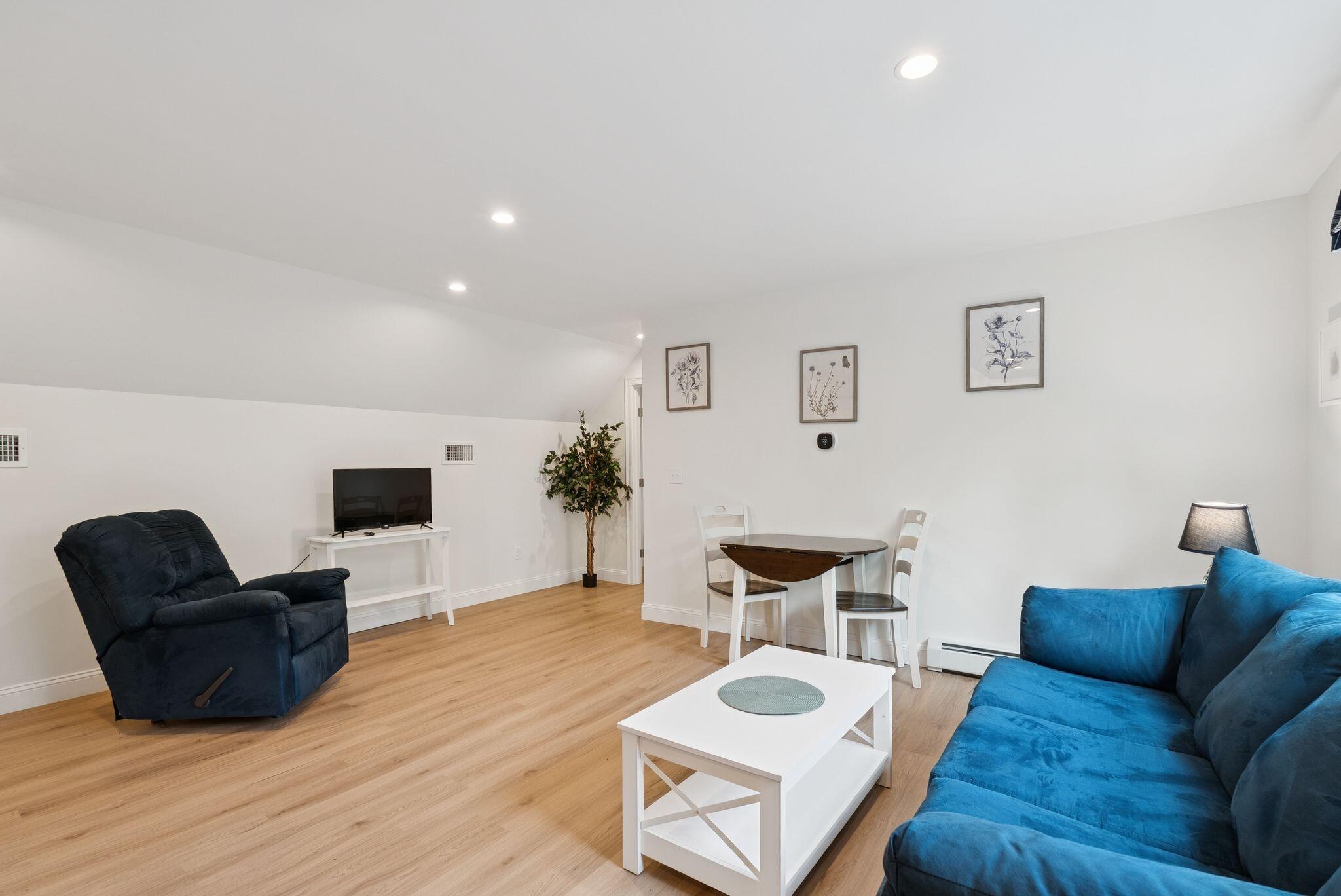 Buxton, Maine, 04093, United States, 4 Bedrooms Bedrooms, ,4 BathroomsBathrooms,Residential,Active,1909608