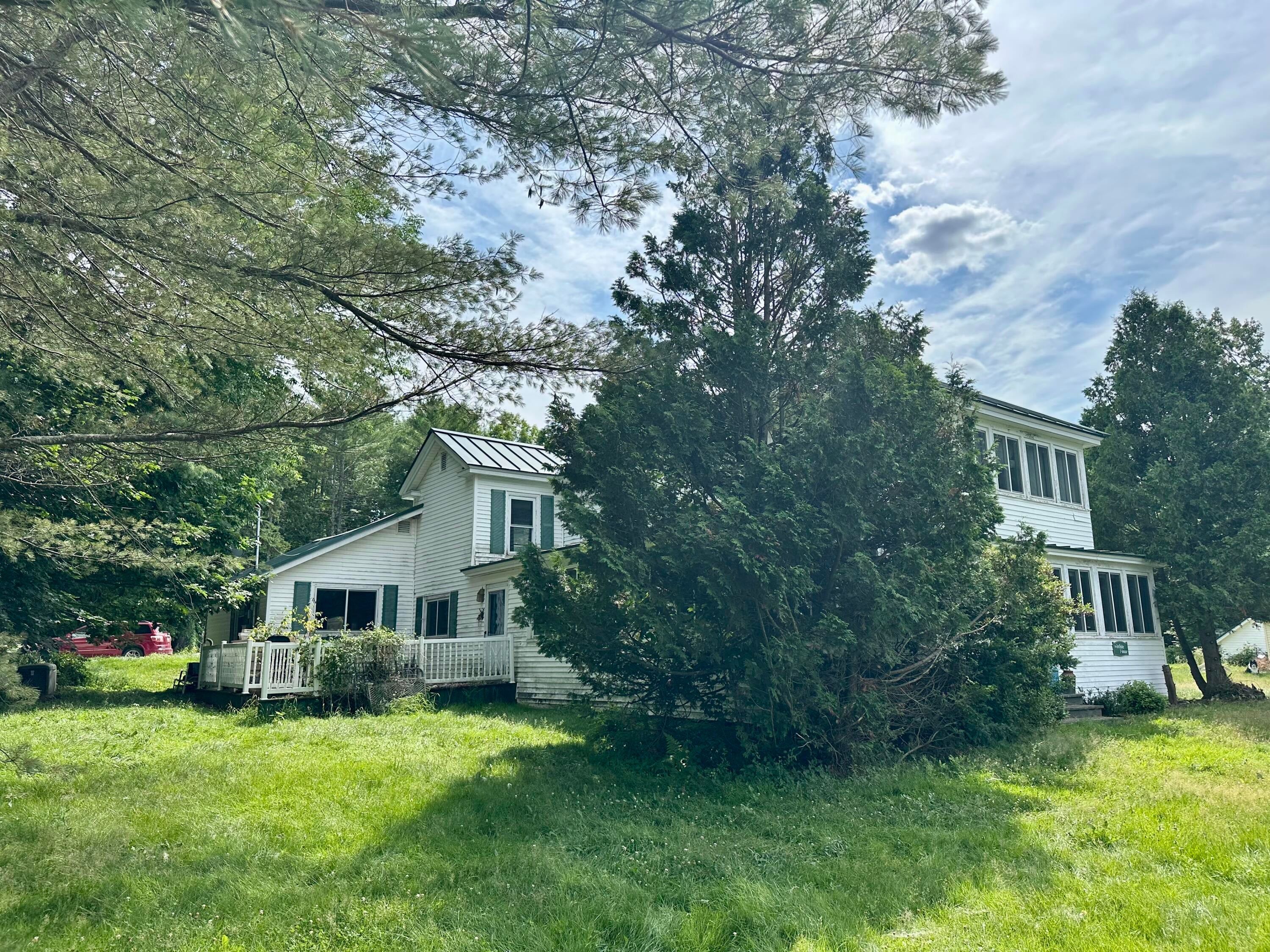Newport, Maine, 04953, United States, 10 Bedrooms Bedrooms, ,9 BathroomsBathrooms,Residential,Active,1897992