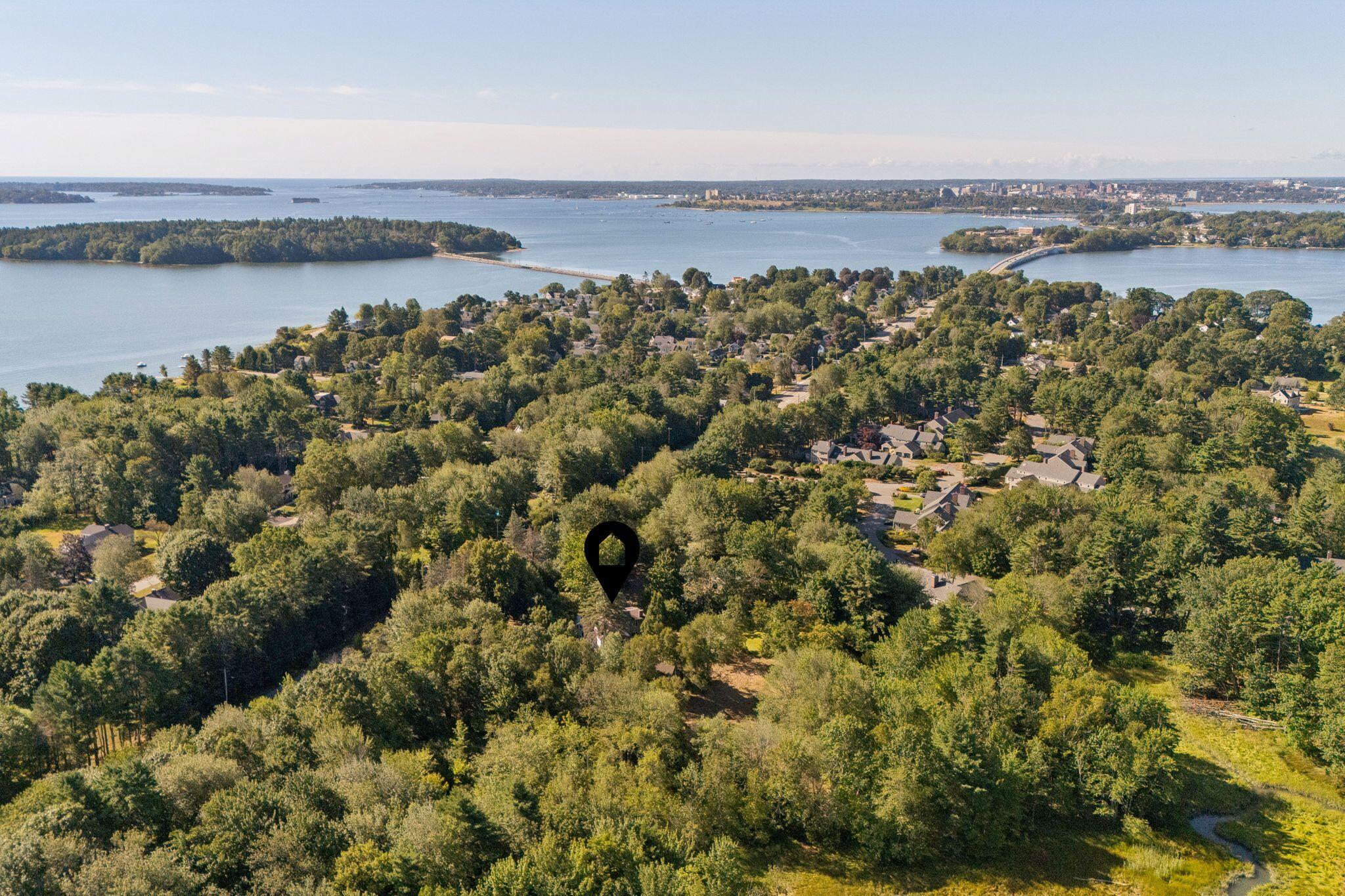 Falmouth, Maine, 04105, United States, 4 Bedrooms Bedrooms, ,3 BathroomsBathrooms,Residential,Active,1943791
