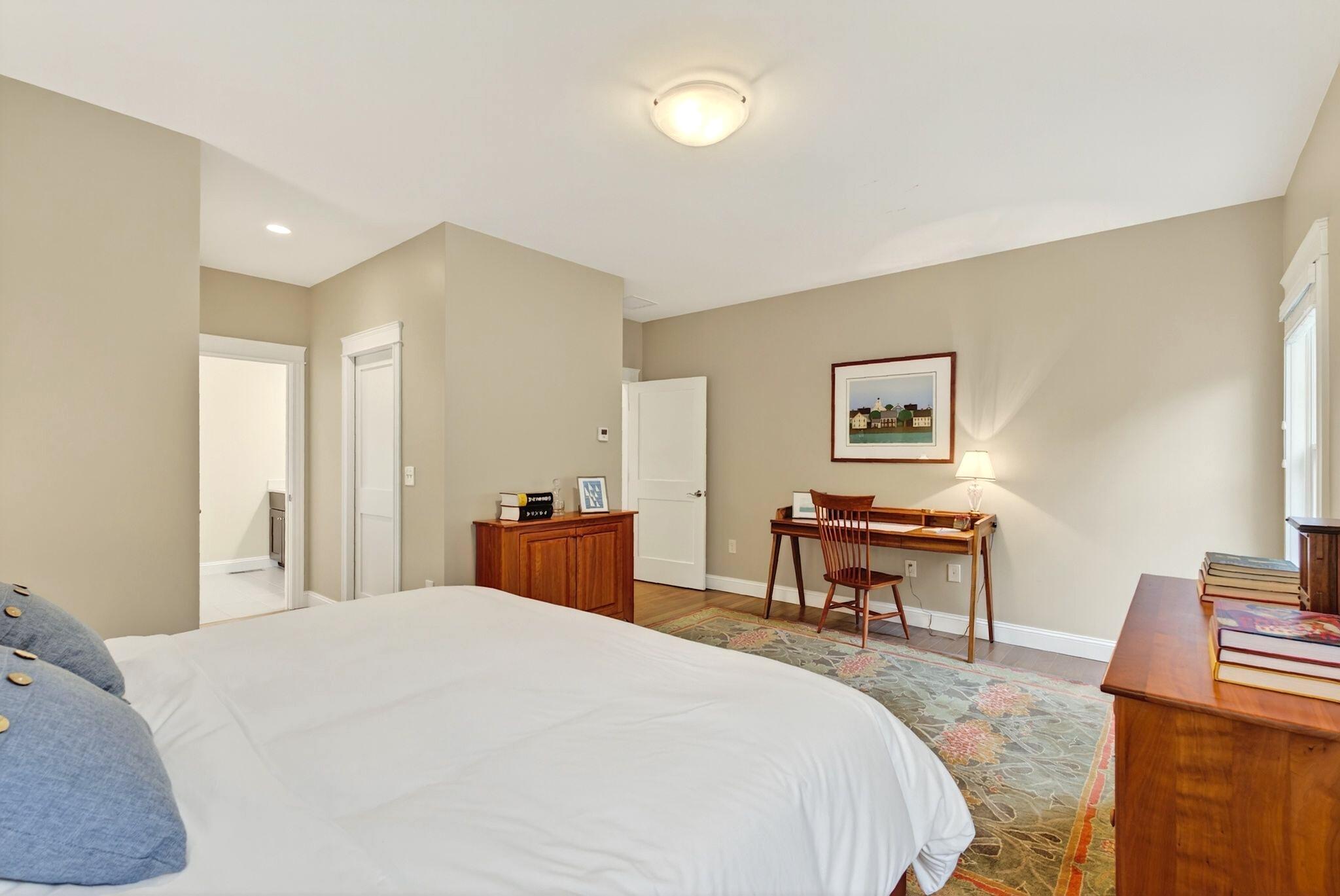 Falmouth, Maine, 04105, United States, 3 Bedrooms Bedrooms, ,4 BathroomsBathrooms,Residential,Active,1998574