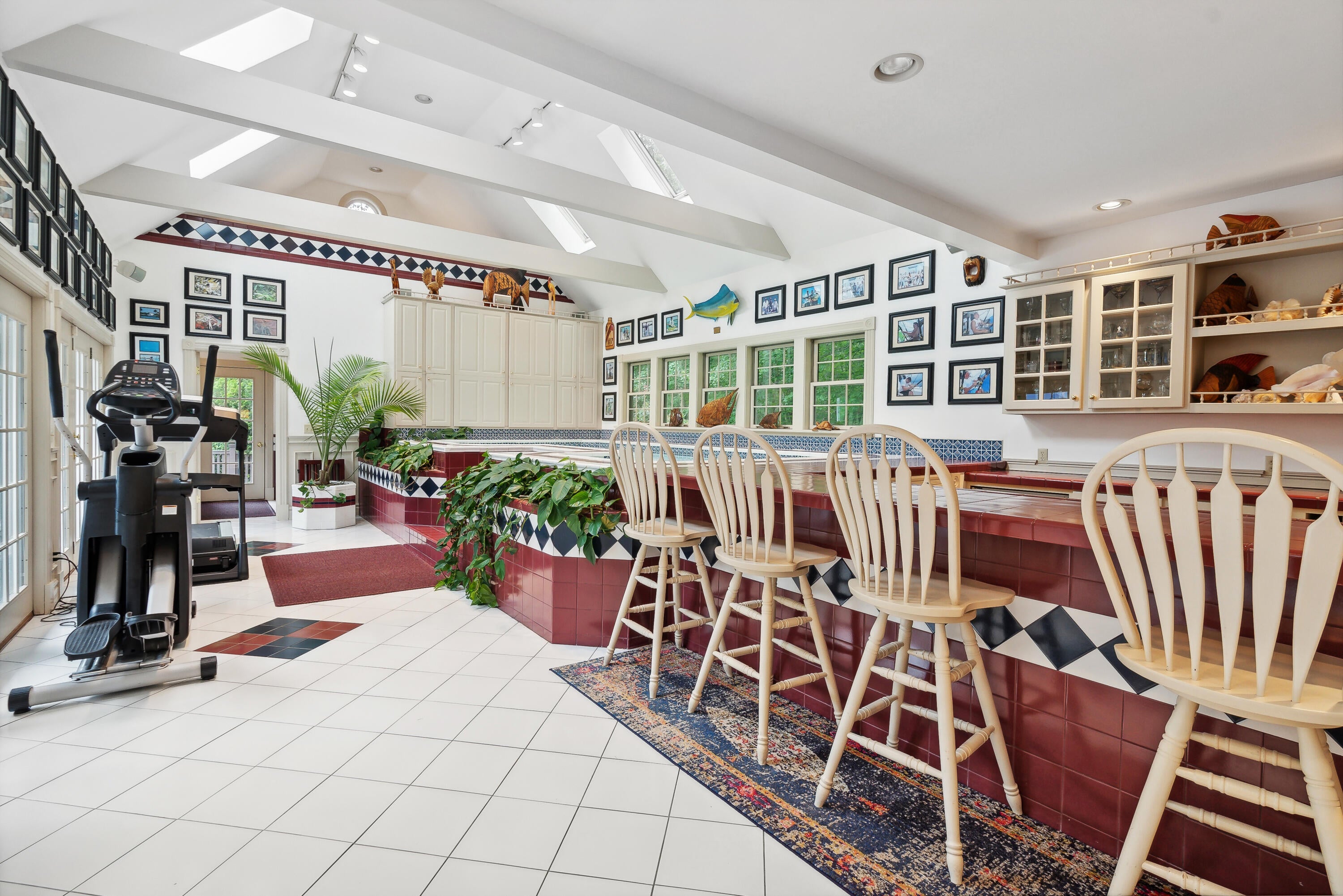 Saco, Maine, 04072, United States, 8 Bedrooms Bedrooms, ,9 BathroomsBathrooms,Residential,Active,1839757