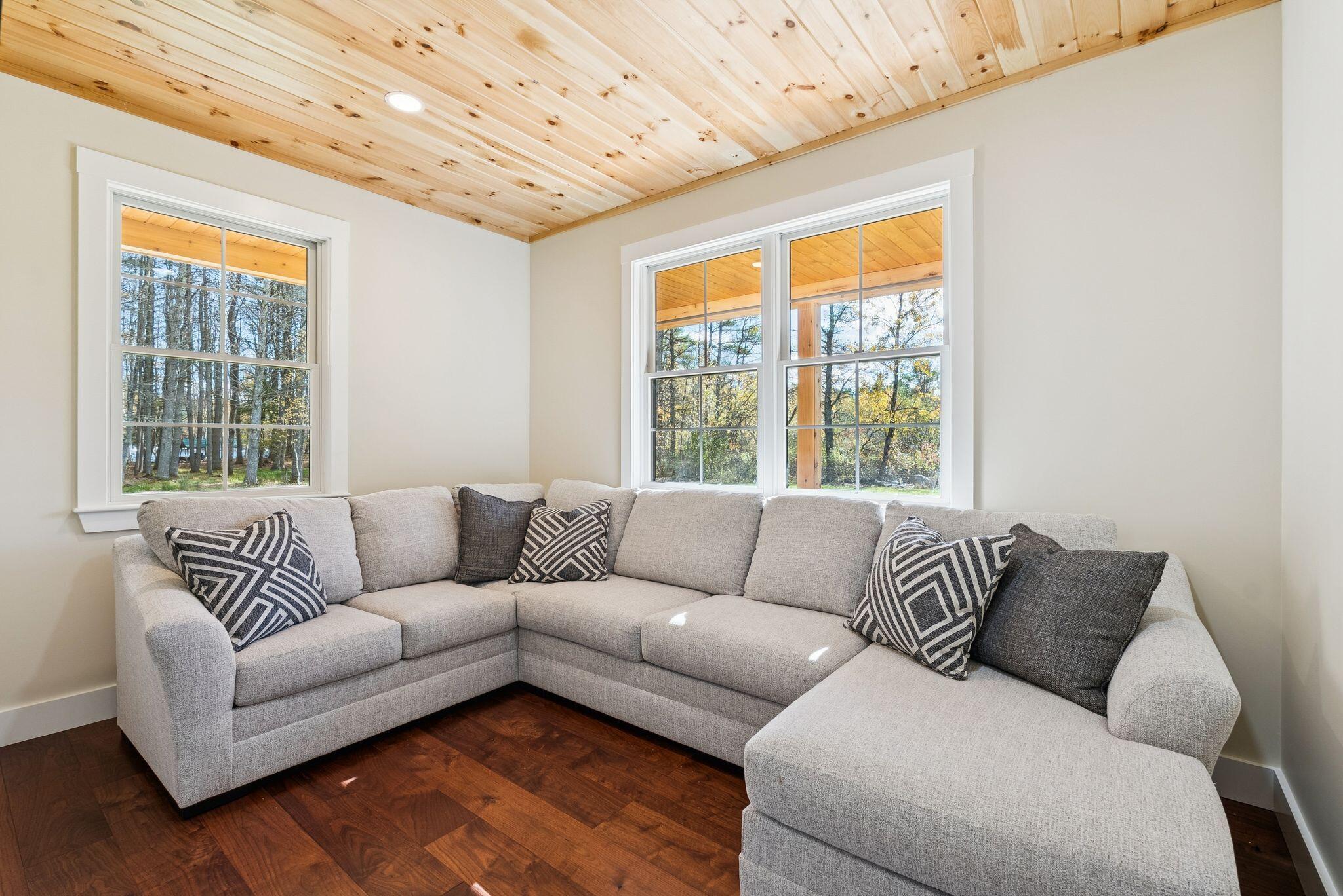 Casco, Maine, 04015, United States, 4 Bedrooms Bedrooms, ,5 BathroomsBathrooms,Residential,Active,1968106