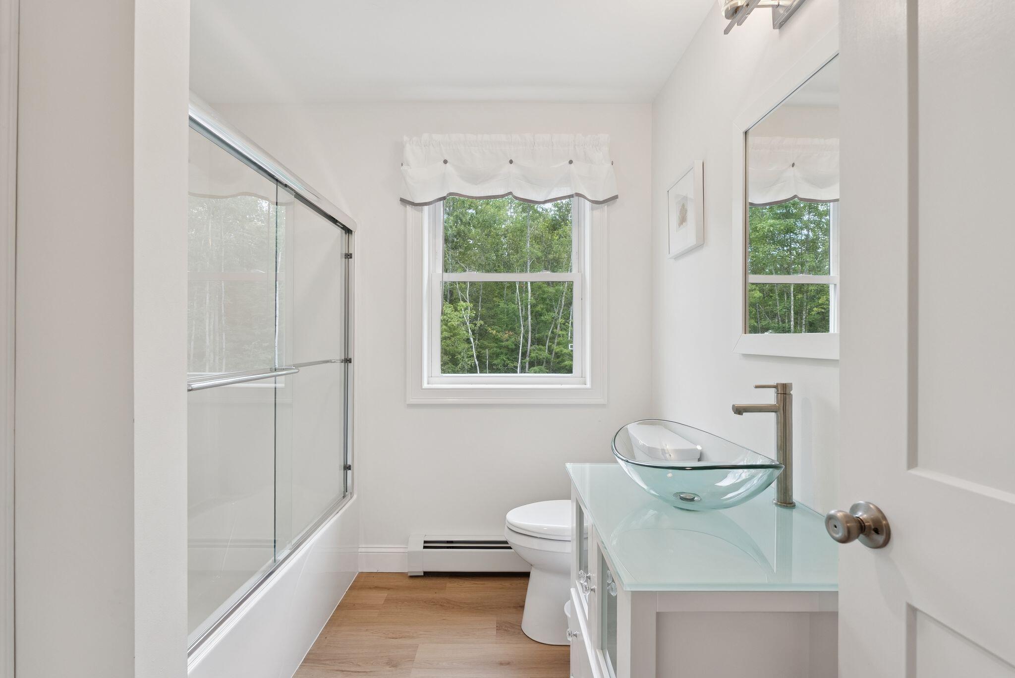 Buxton, Maine, 04093, United States, 4 Bedrooms Bedrooms, ,4 BathroomsBathrooms,Residential,Active,1909608