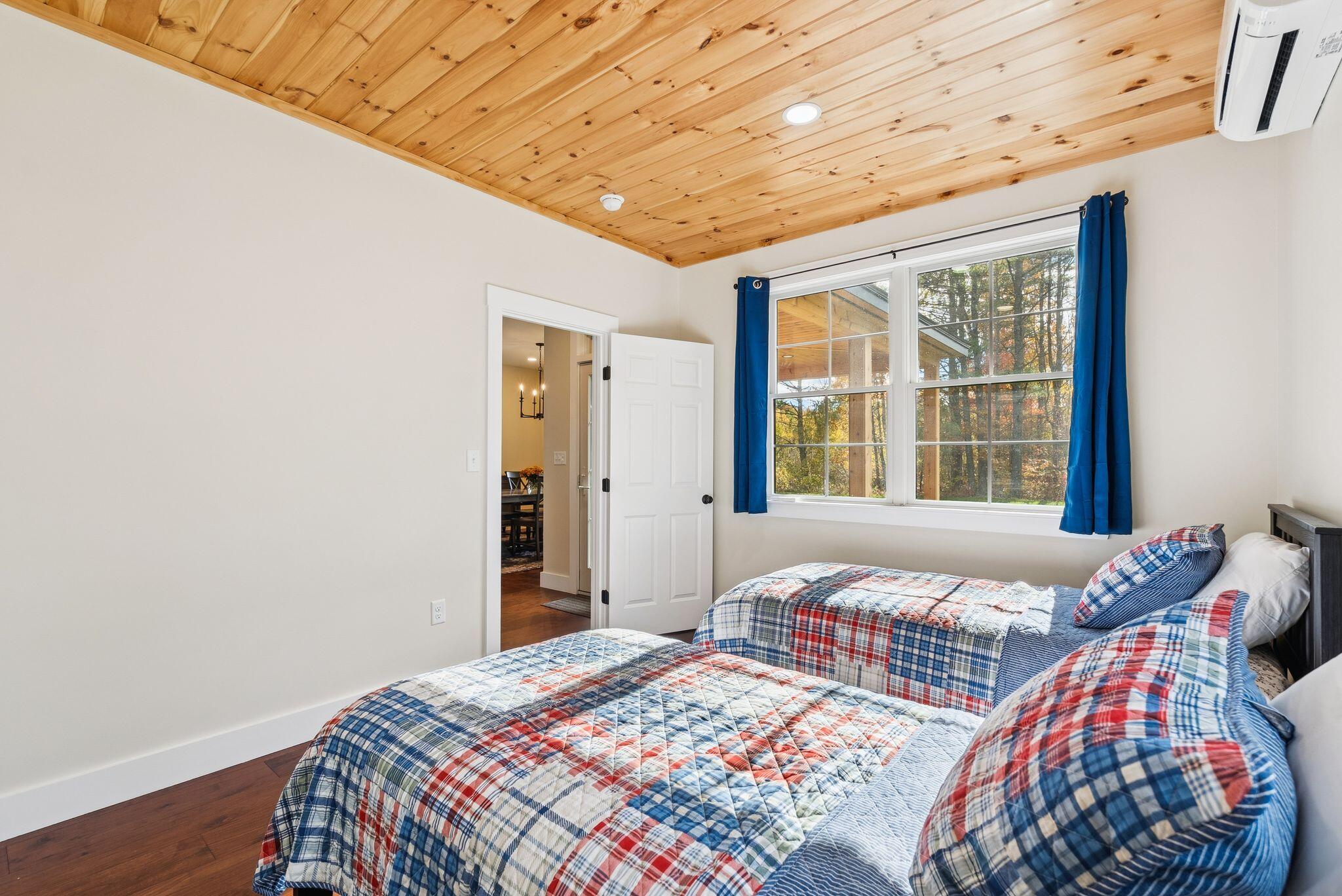 Casco, Maine, 04015, United States, 4 Bedrooms Bedrooms, ,5 BathroomsBathrooms,Residential,Active,1968106