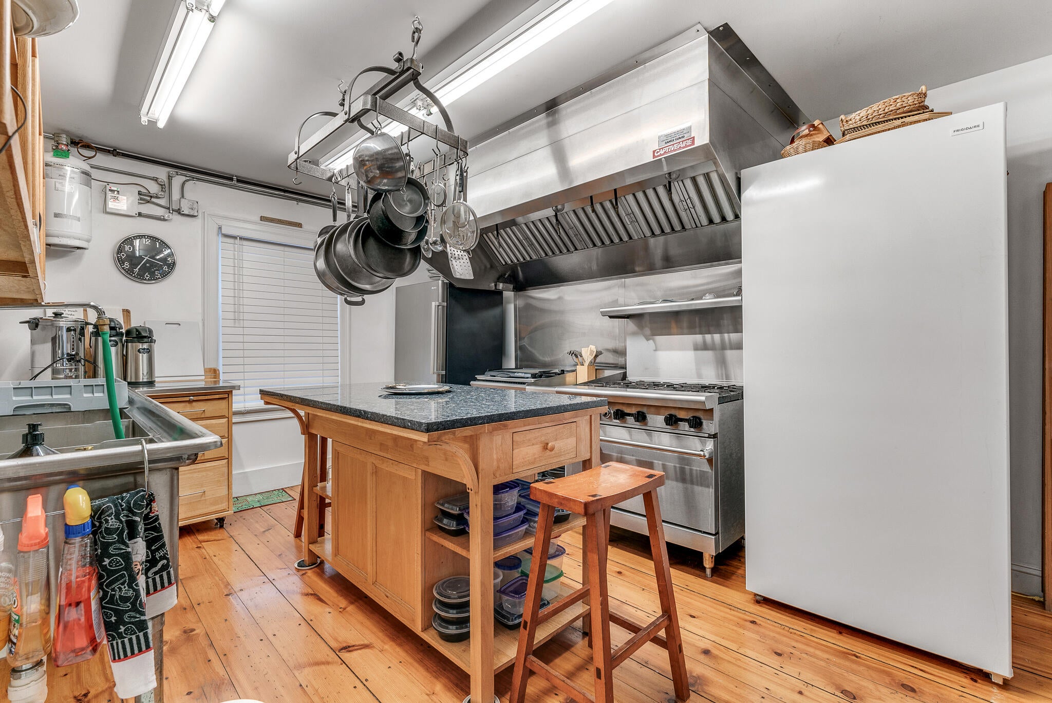 Wells, Maine, 04090, United States, 7 Bedrooms Bedrooms, ,8 BathroomsBathrooms,Residential,Active,2006791