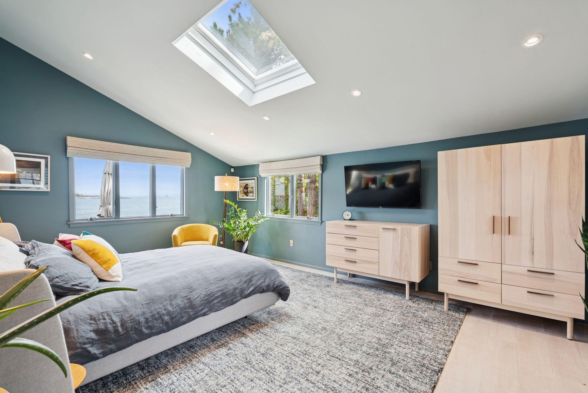 South Portland, Maine, 04106, United States, 3 Bedrooms Bedrooms, ,2 BathroomsBathrooms,Residential,Active,1951791