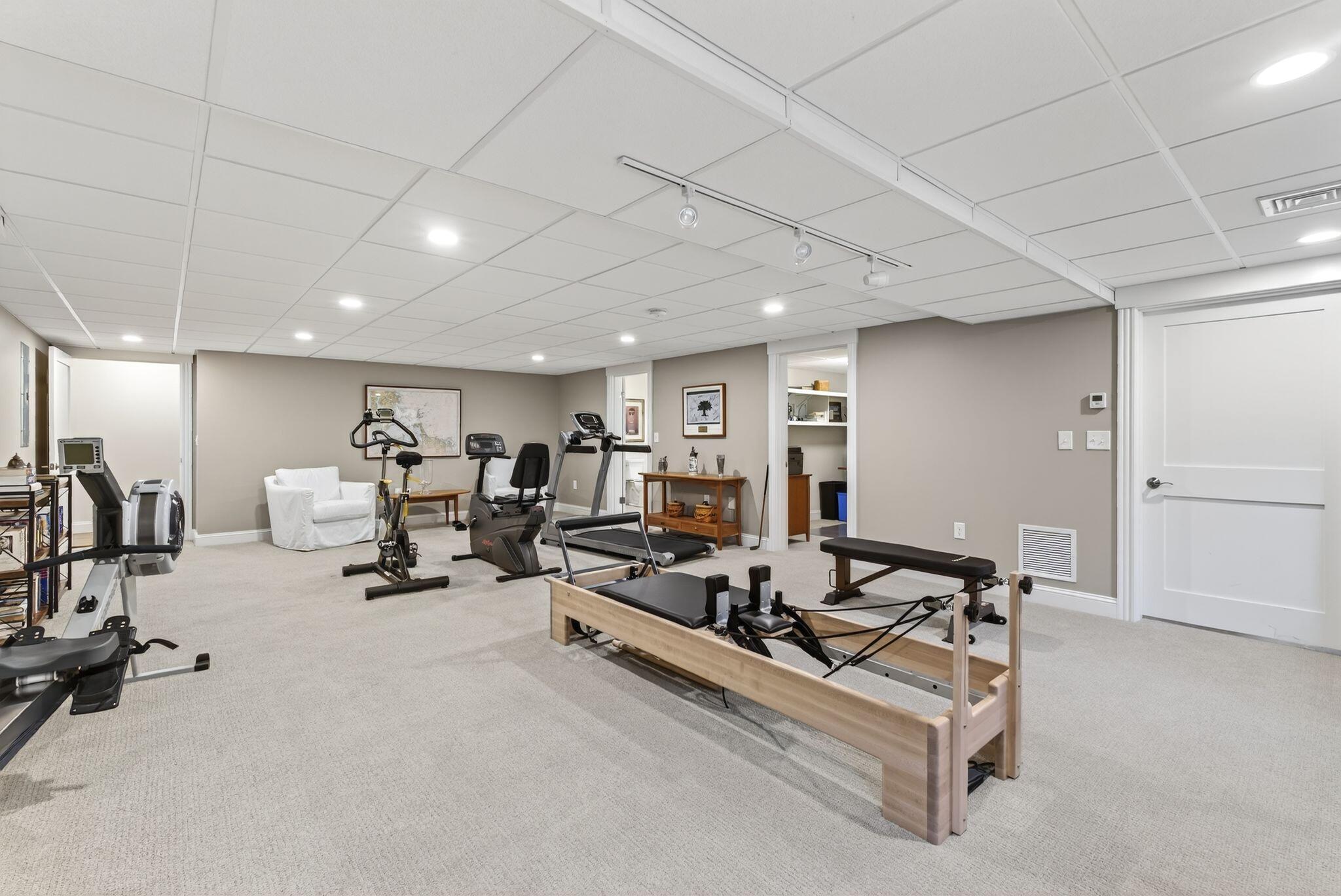 Falmouth, Maine, 04105, United States, 3 Bedrooms Bedrooms, ,4 BathroomsBathrooms,Residential,Active,1998574