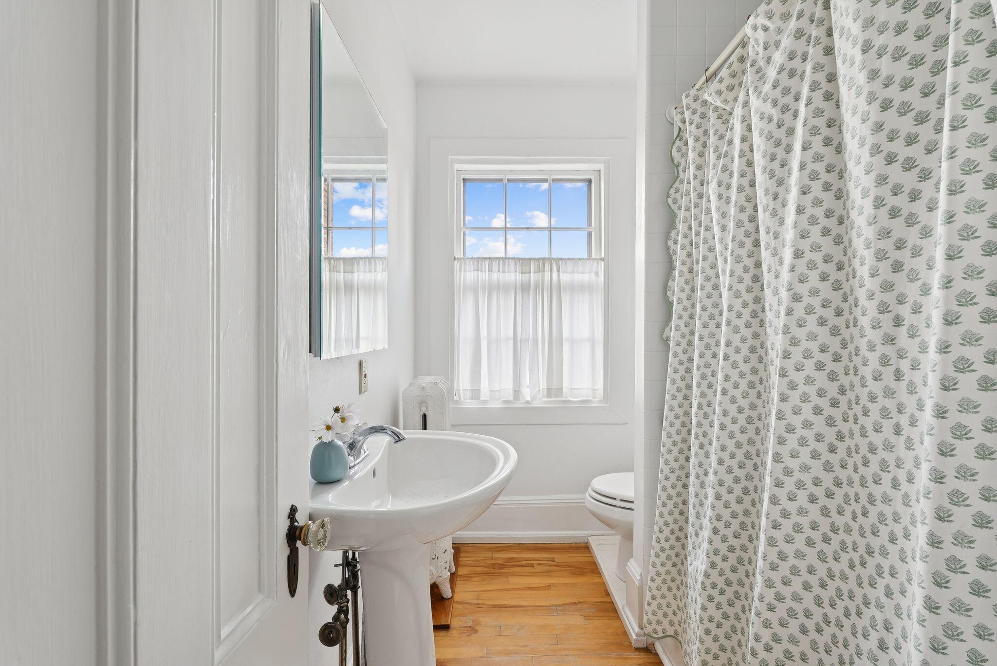 Portland, Maine, 04102, United States, ,3 BathroomsBathrooms,Residential,Active,1965793